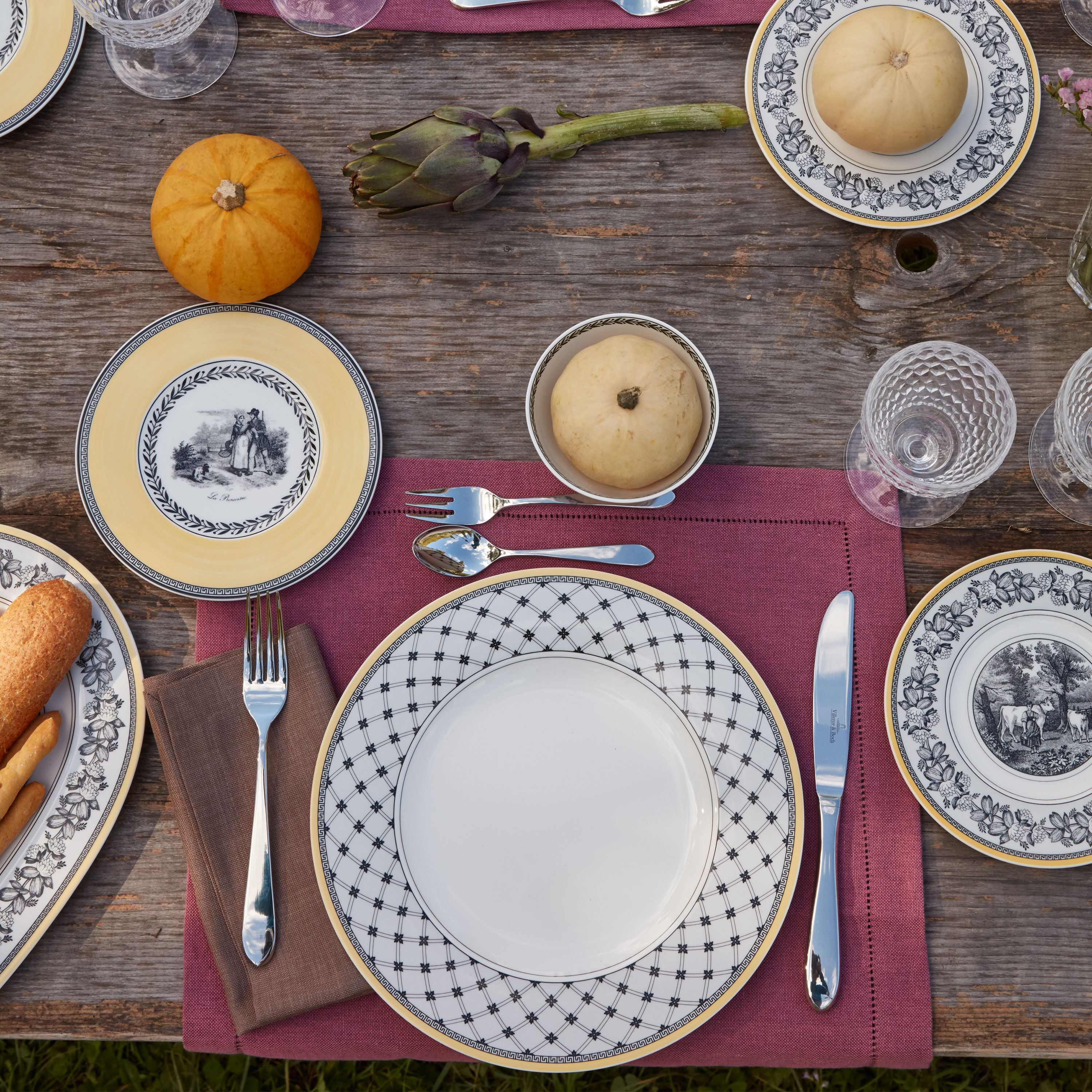 Audun Dinner plate - Multi-colored, 10.7'', Premium Porcelain