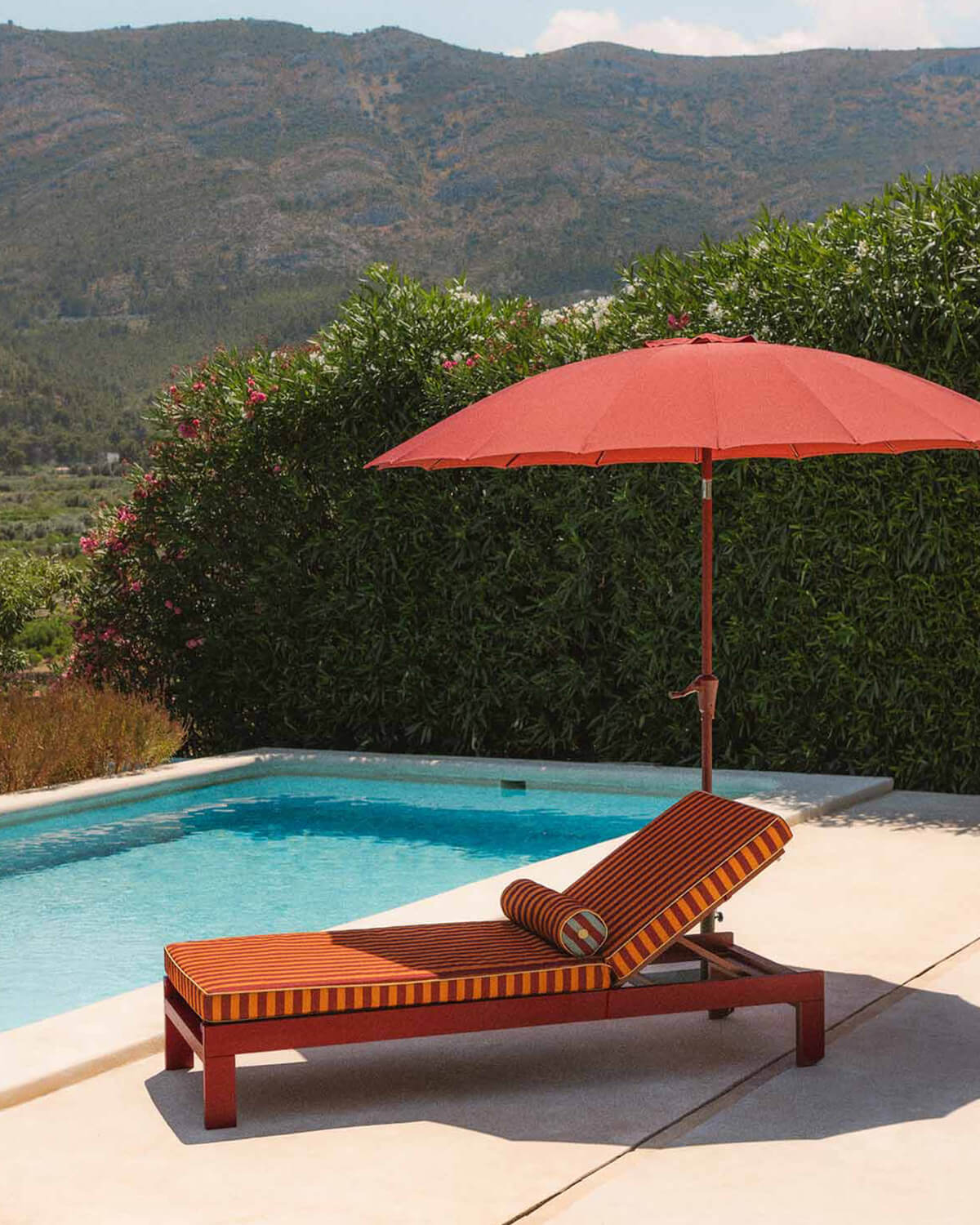 Kreta - Tumbona Reclinable de Aluminio con Cojín a Rayas New Kreta