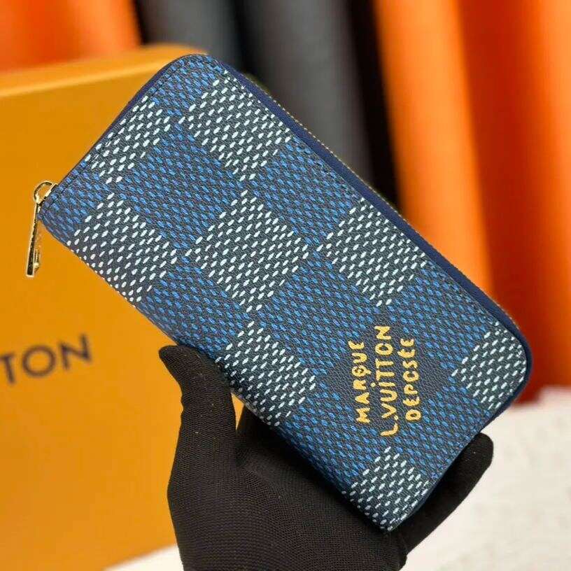 LOUIS VUITTON  ダミエのチェック柄をベースにしたメゾンオリジナル柄   N40675