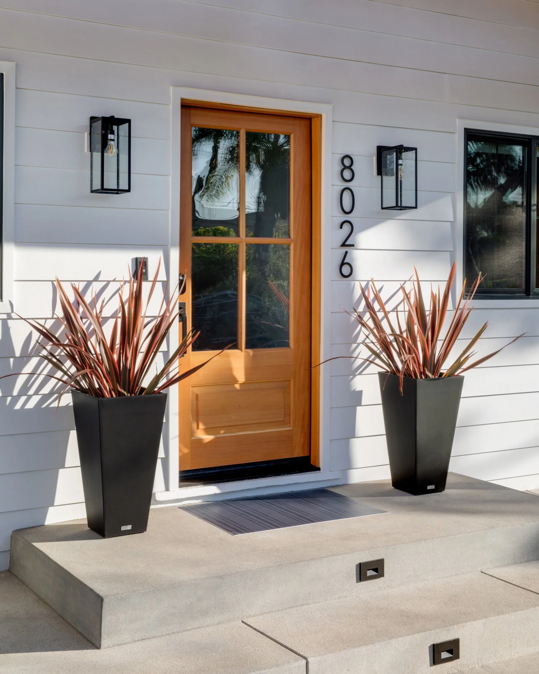 Veradek Pure Series Midland 30" Planter 2 Pack Black Image 6