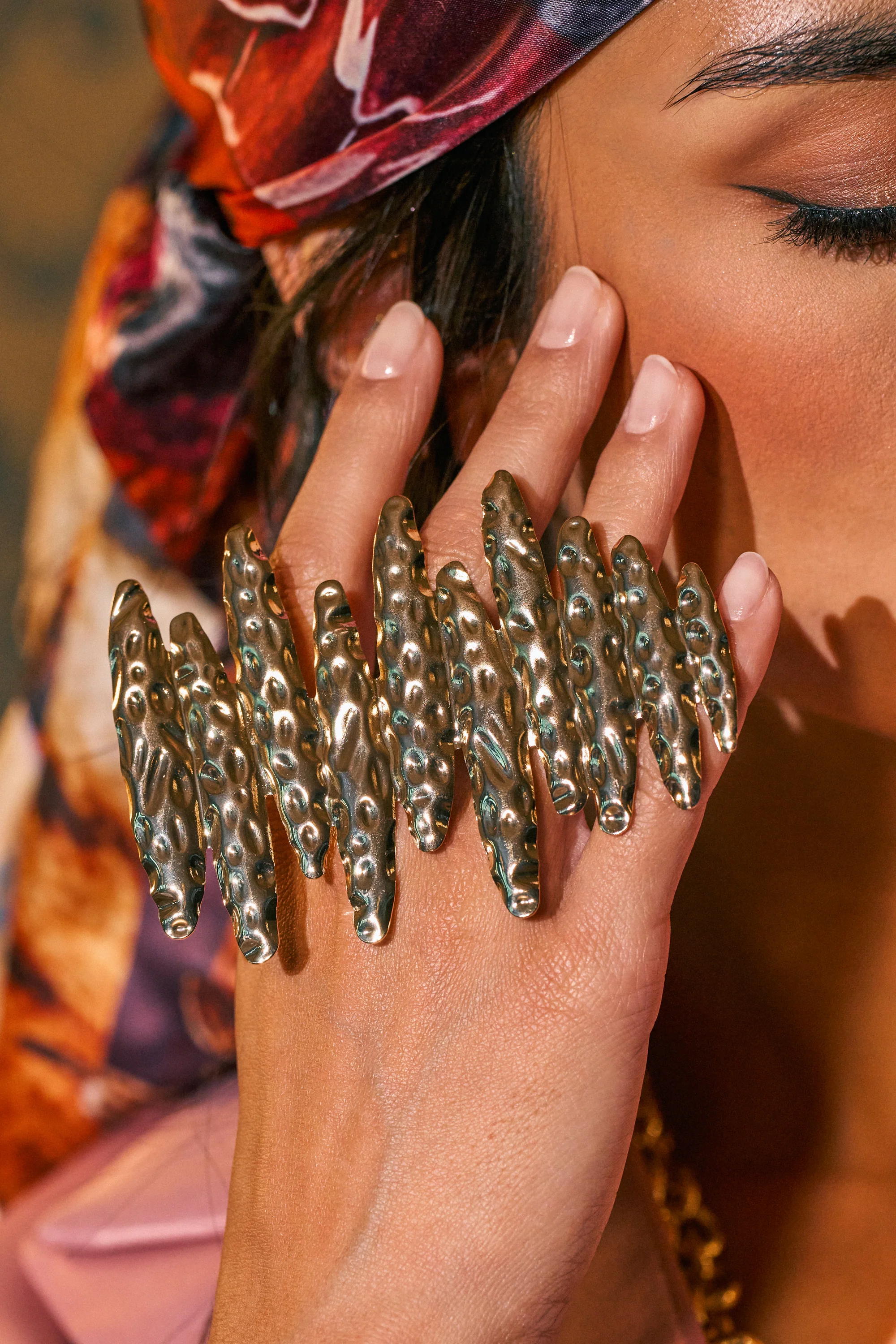 HEAT WAVES RING AND BRACELET SET IN GOLD - Akira Store