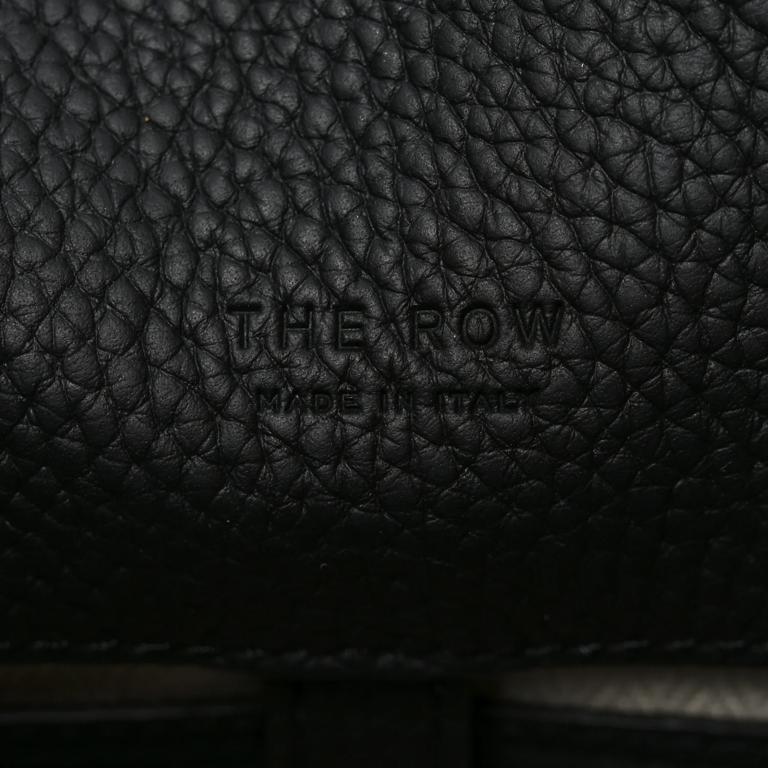 Matte Grained Calfskin Soft Margaux 15 Black