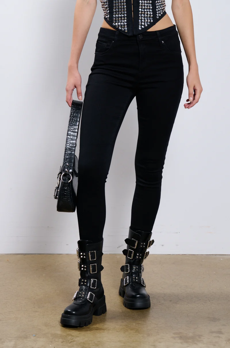 FLEX-FIT HIGH WAISTED SUPER STRETCHY SKINNY JEANS IN BLACK - Akira Store