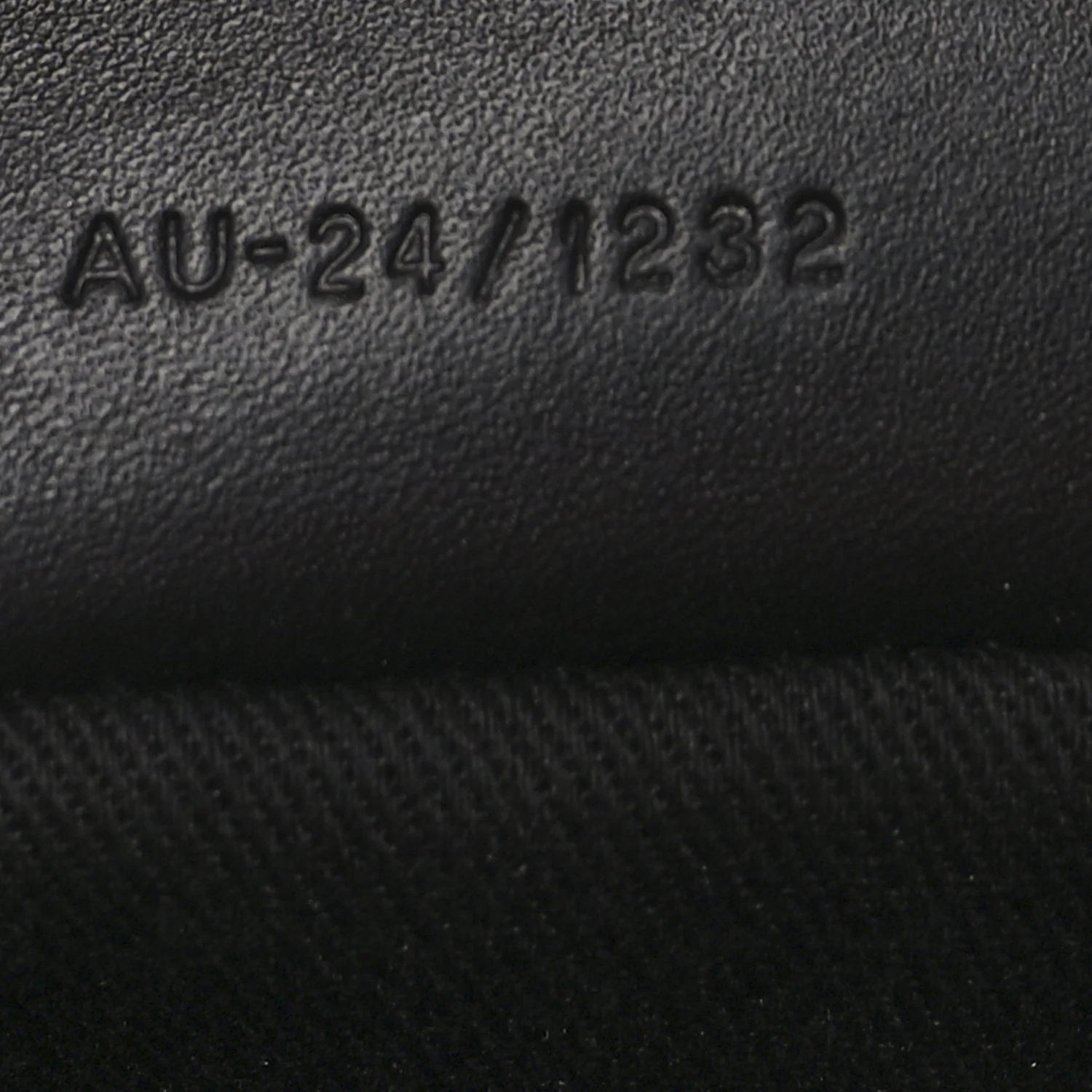 Smooth Airbrushed Calfskin XL Gancini Buckles Tote Bag Flame Red Black