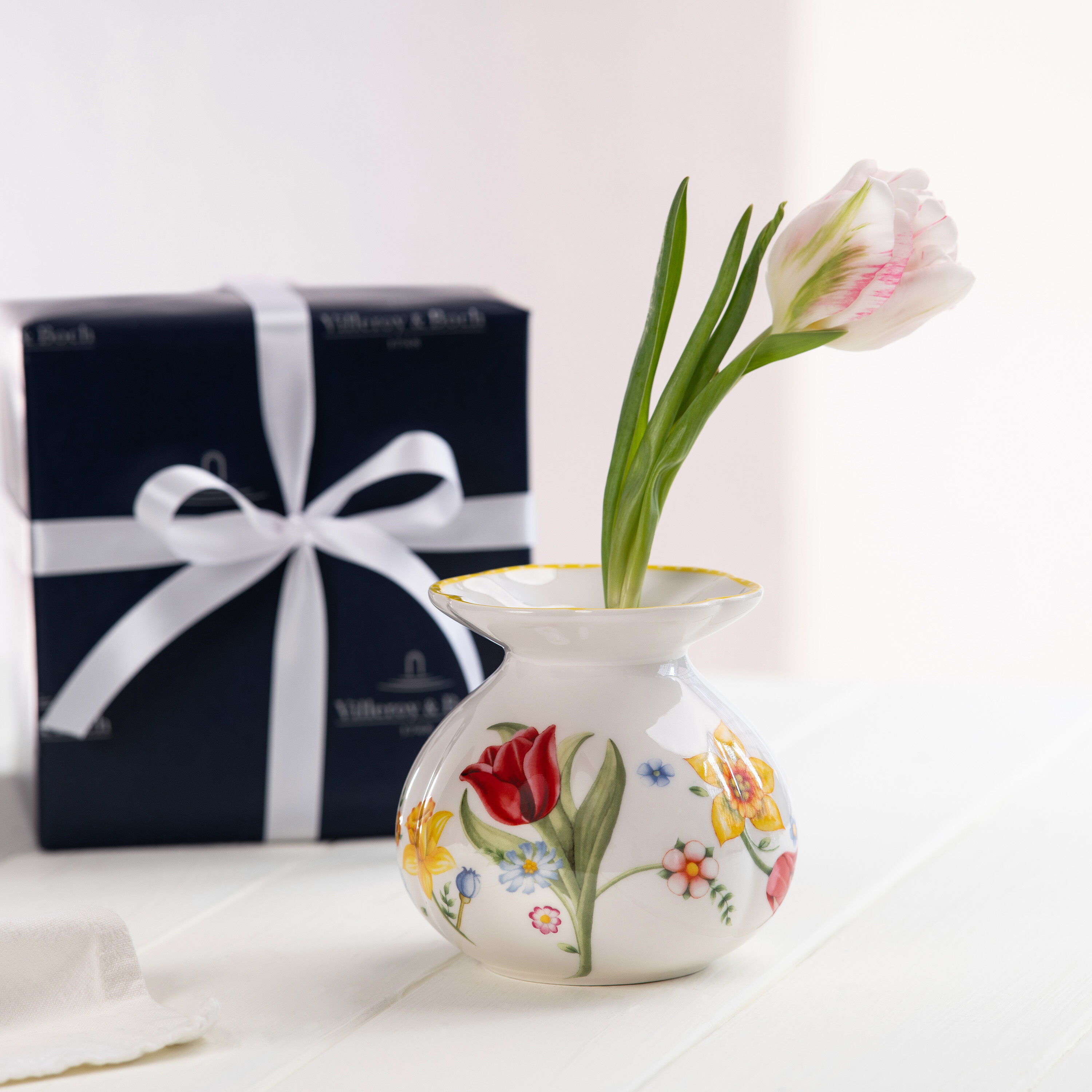 Spring Awakening Vase - Yellow, 4.5'' x 4.3'' x 4.2'', Premium Porcelain