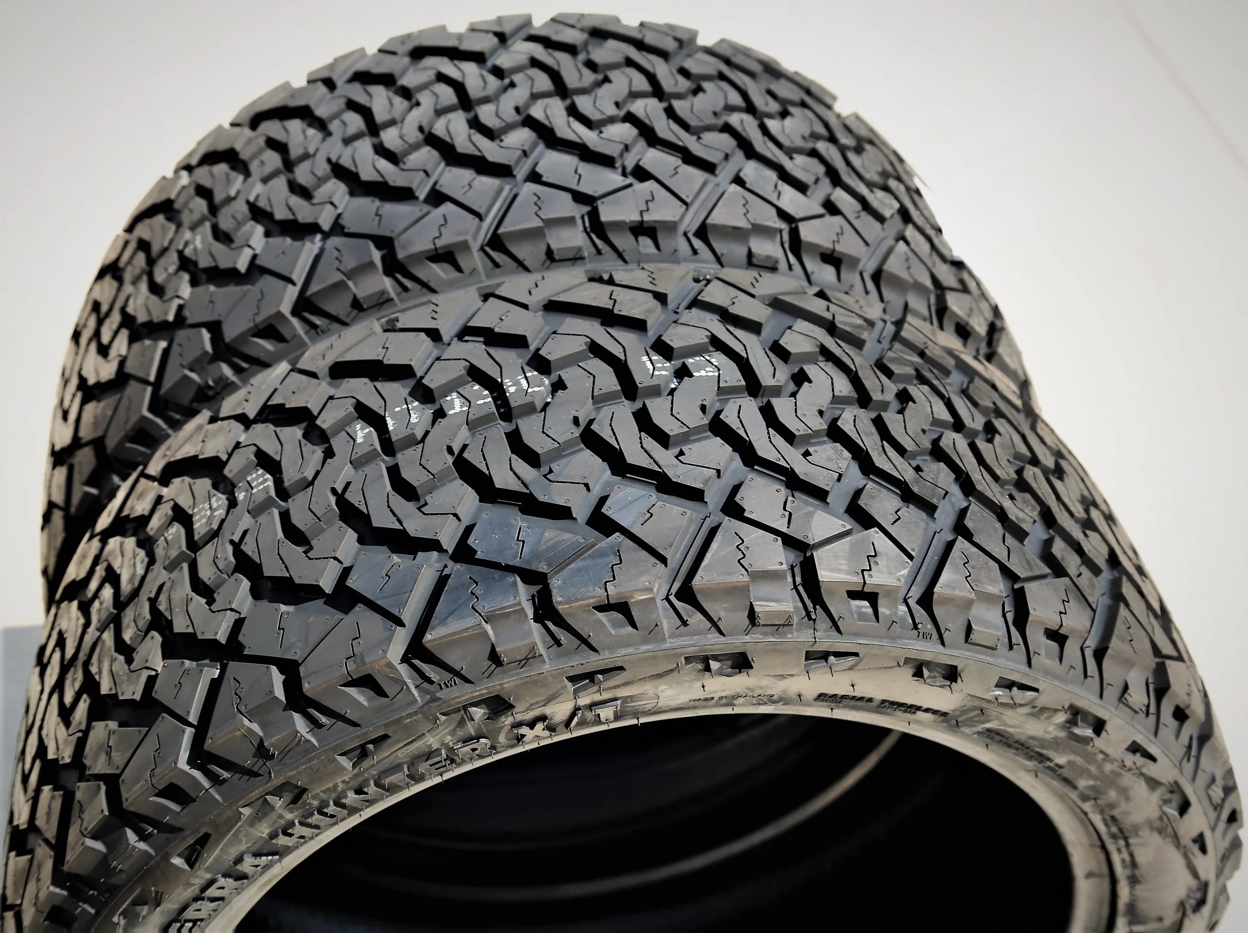 Venom Power Terra Hunter X/T 285/45R22 114T XL Extreme Terrain Tire