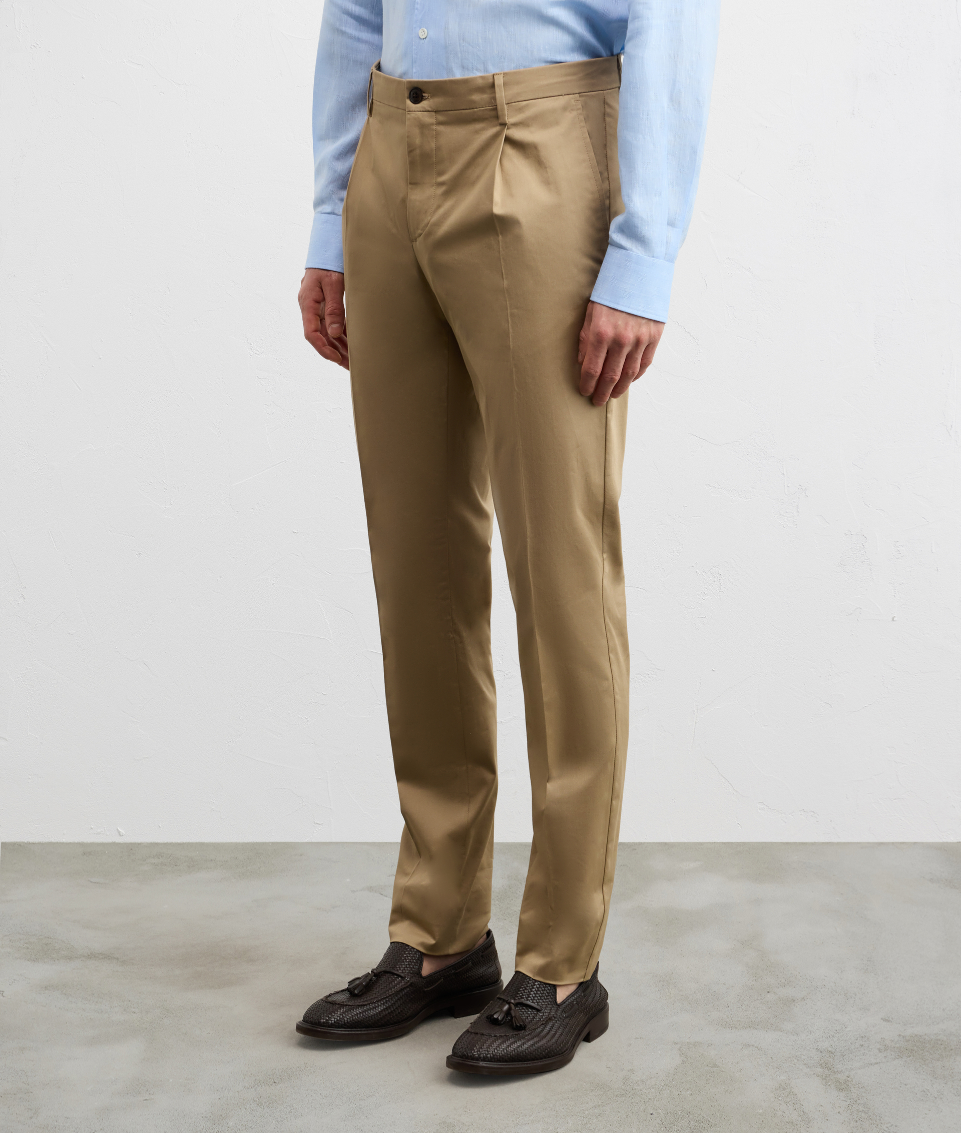 LIGHT BROWN STRETCH COTTON PLEATED CHINOS