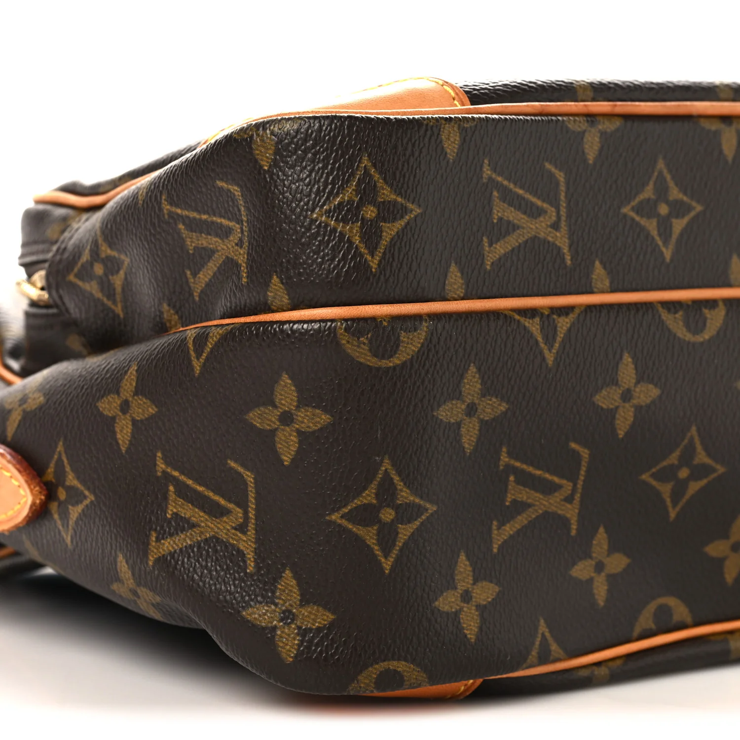 Monogram Nil 28