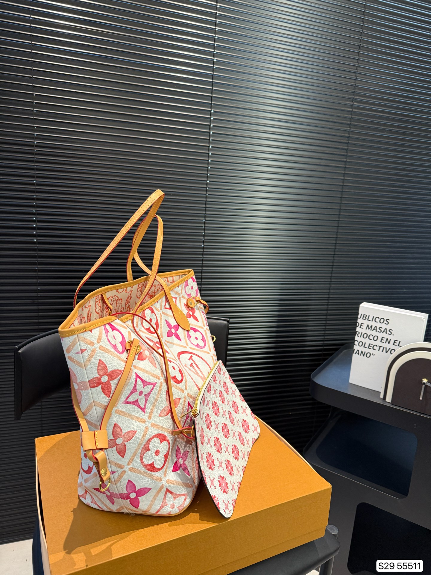 Louis new arrival neverfull tote bag size: 32*29 cm