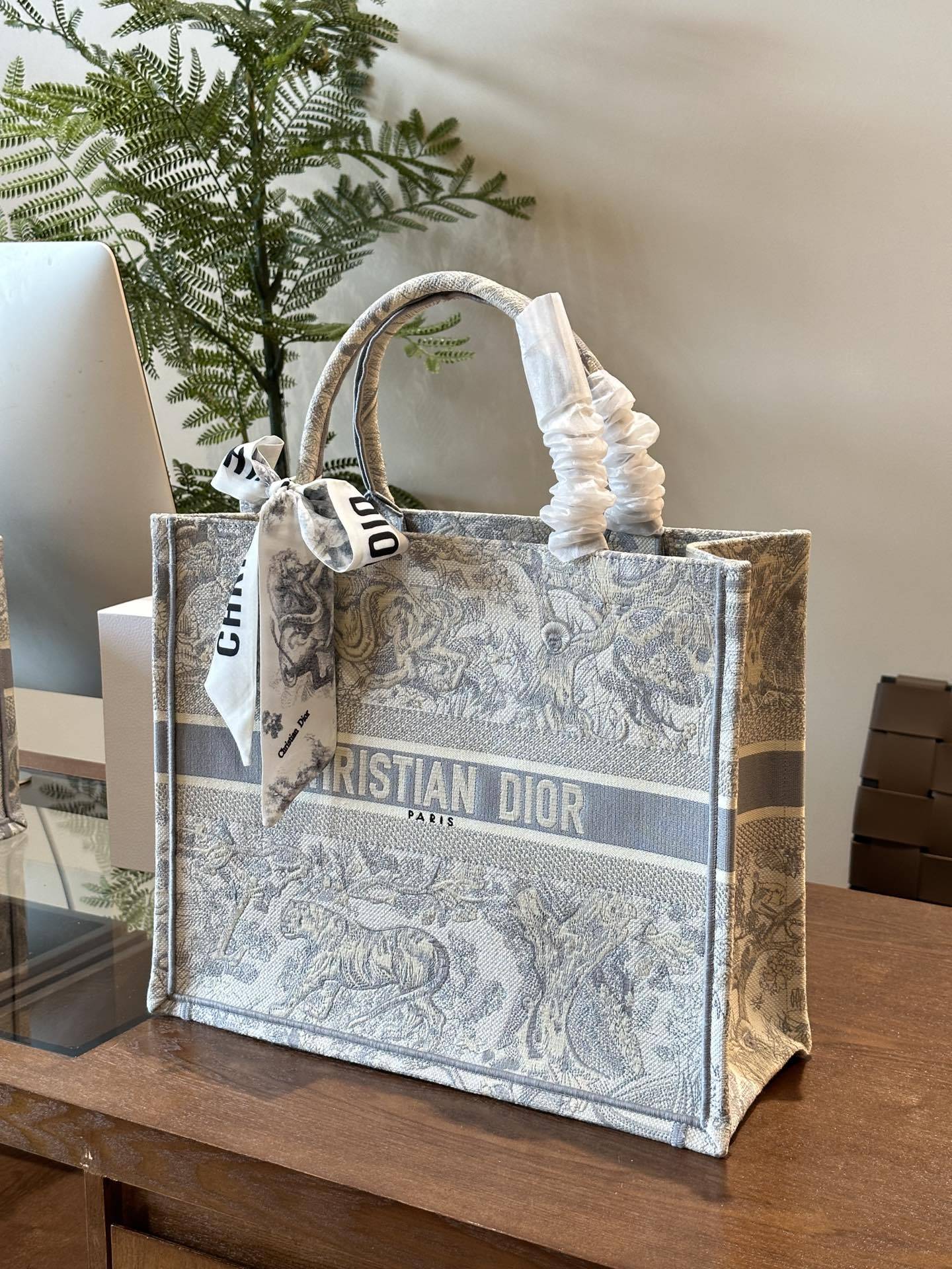 D new arrival tote bag
