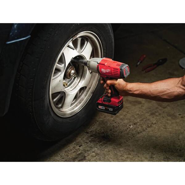 M18 18V Lithium Ion Cordless Combo Kit (8 Tool) with Three 4 0 Ah Batteries, 1 Charger, 2 Tool Bag and Hole Saw Set Image 9