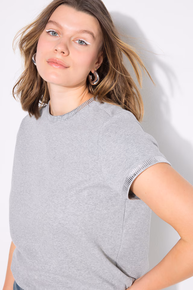 Ribbed classic cut silver print cuff shirt
