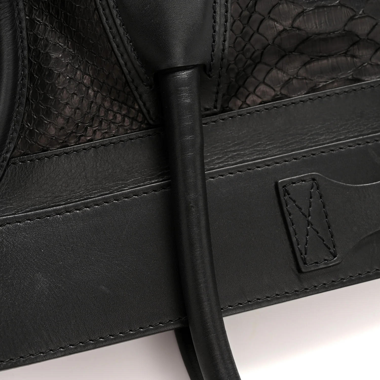 Snakeskin Large Luggage Black