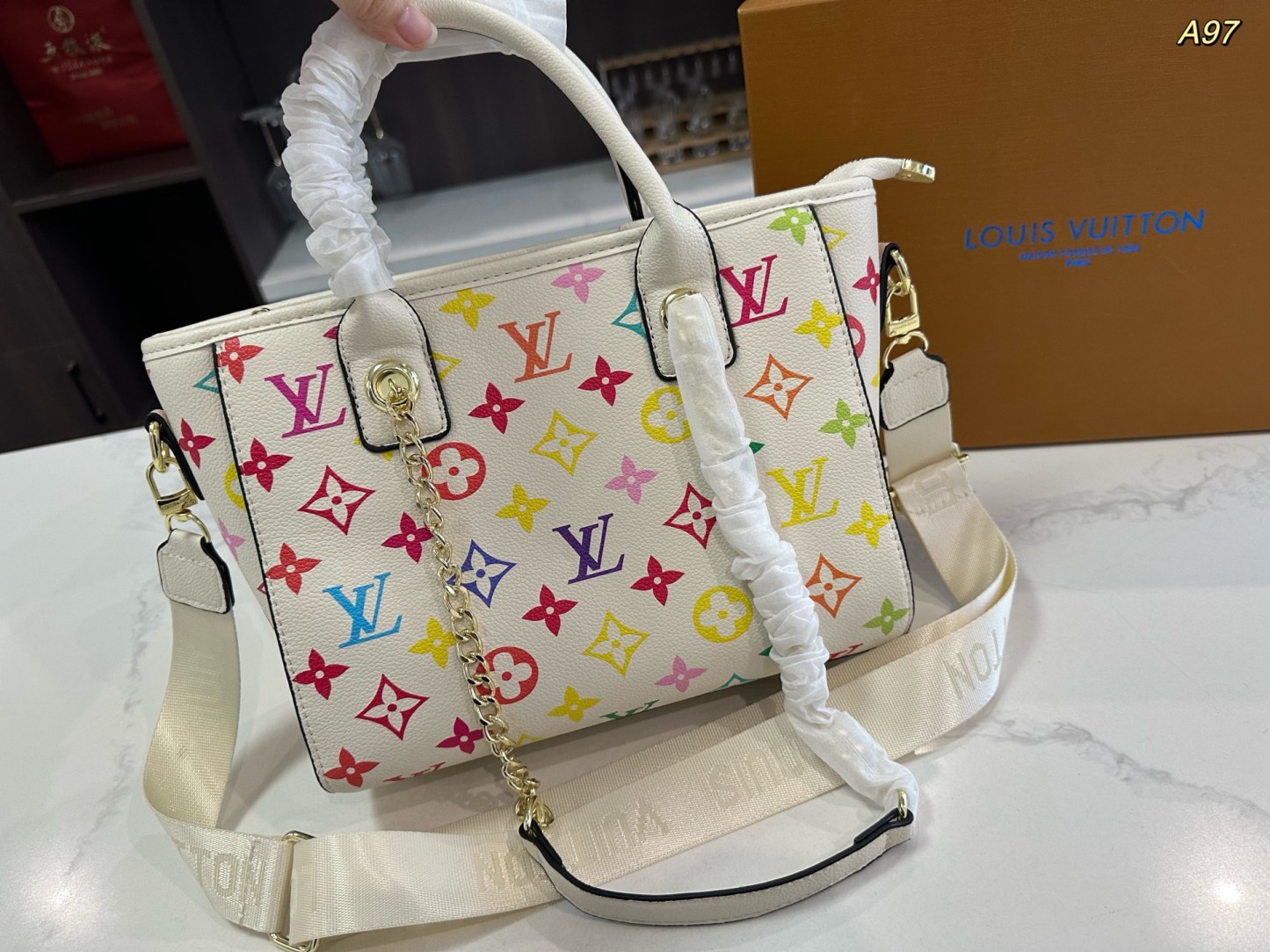 Louis new arrival tote bag size: 26*22cm cm