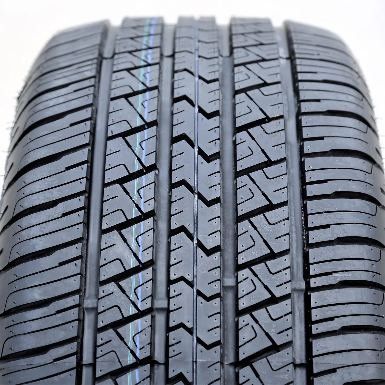 Set of 4 GT Radial Savero HT2 235/75R15 105T a/S All-Season Tires