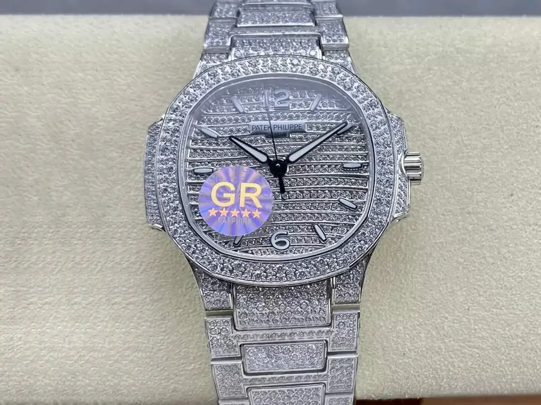 Patek Philippe Aquanaut 7118 / 1450G-001 GR Factory Diamond Case