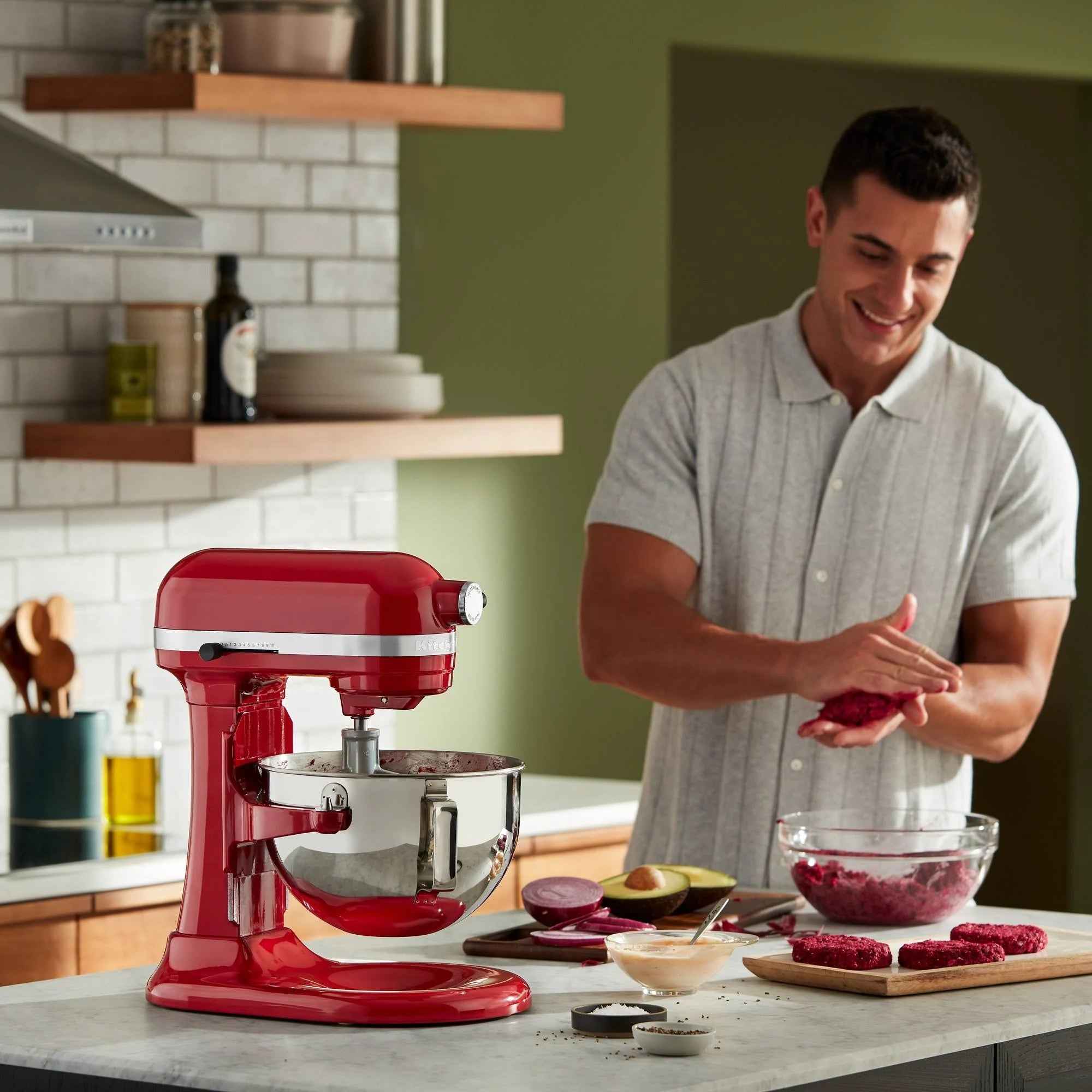 KitchenAid - 5.5 Quart Bowl-Lift Stand Mixer - Empire Red - MadeInUSA