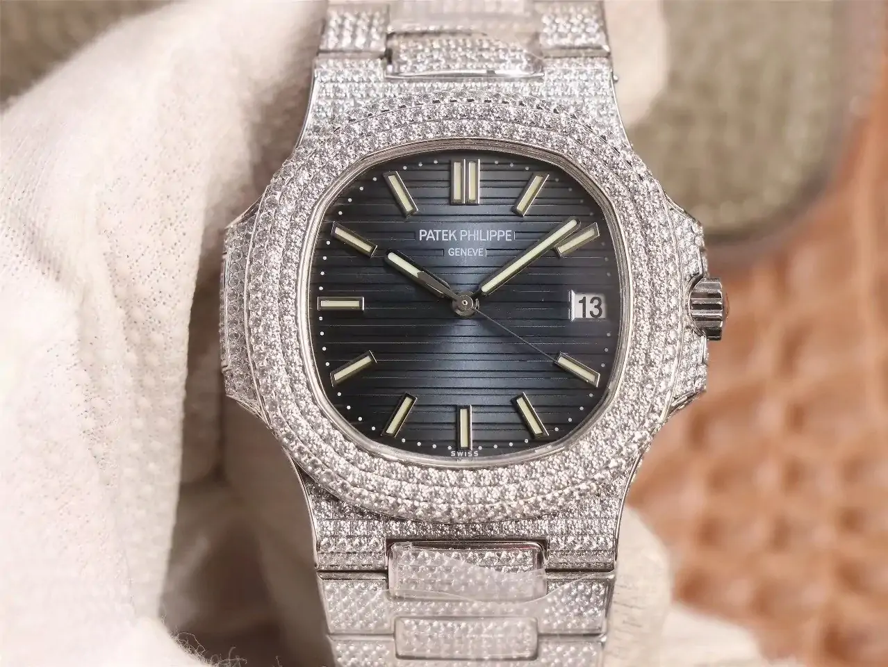 Patek Philippe Nautilus 5719-10G 40mm R8 Factory 5711-1A Dial