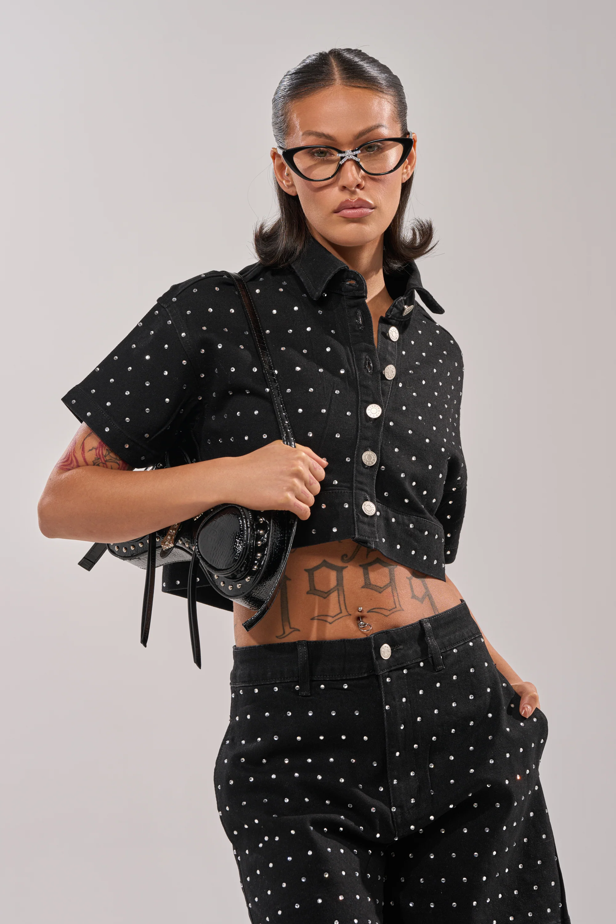 ITS GIVING DENIM RHINESTONE BUTTON DOWN - Akira Store