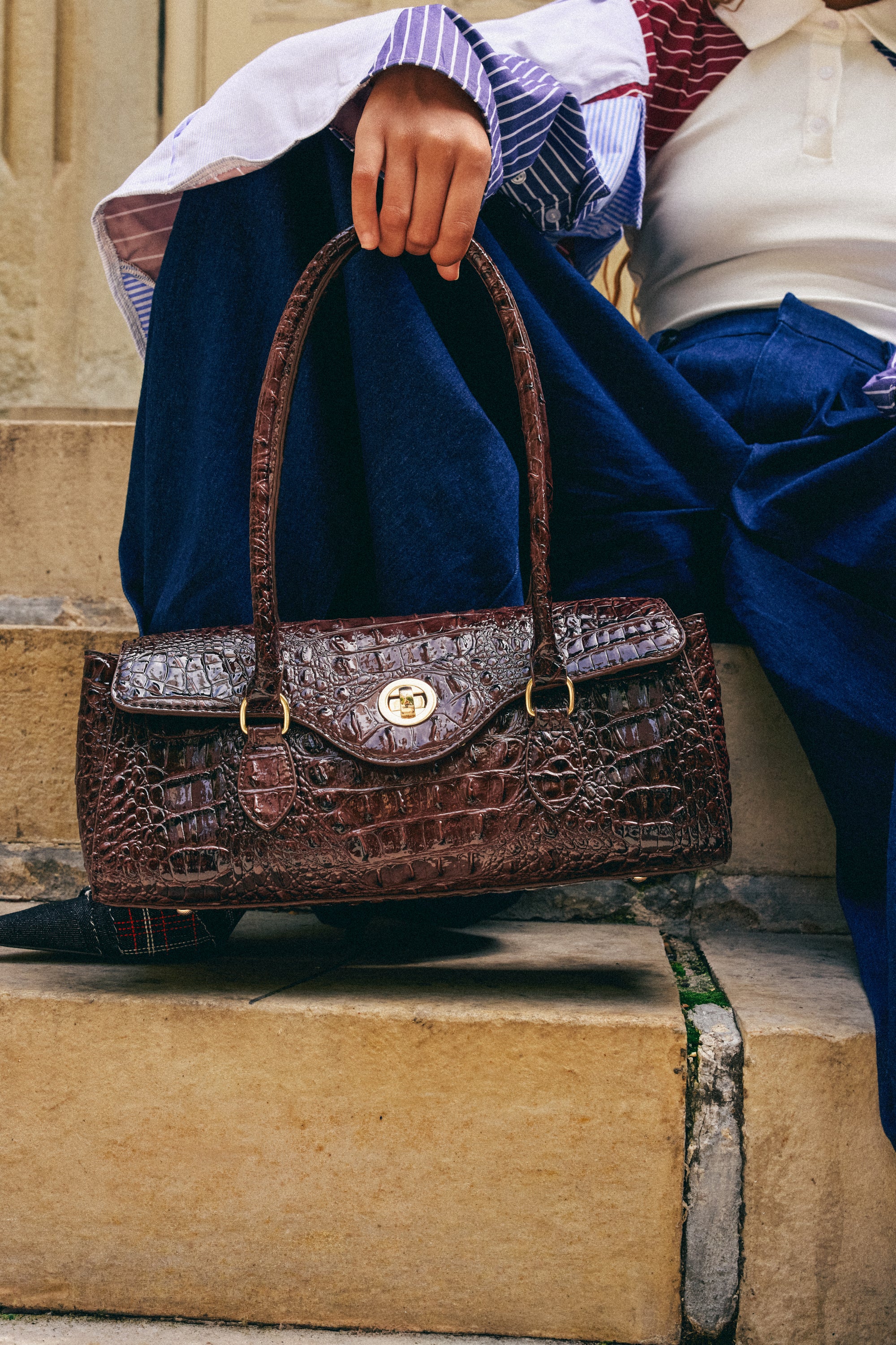 CROCODILE TEARS PURSE - Akira Store
