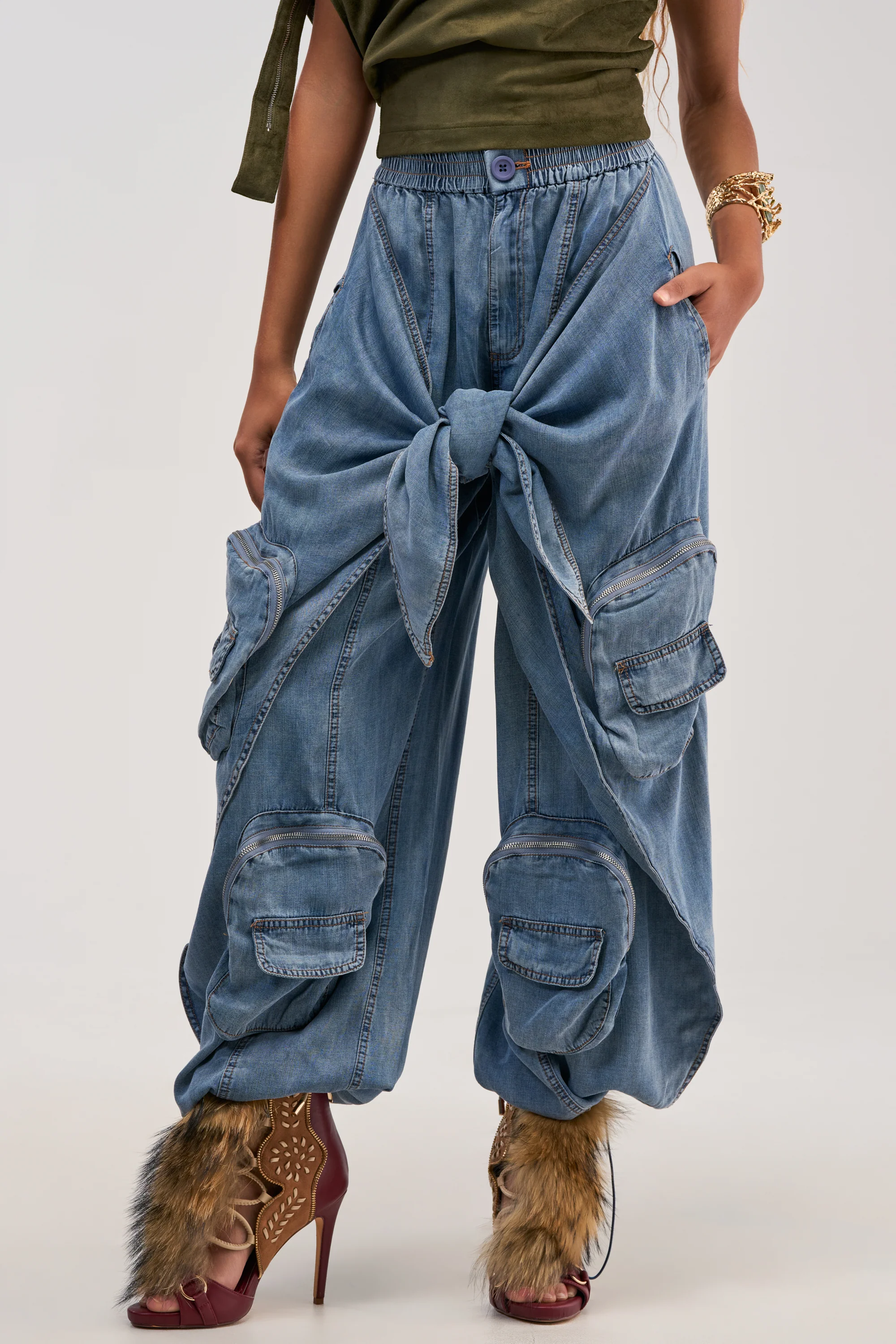 DO THE MOST TIE FRONT PANT IN DENIM - Akira Store