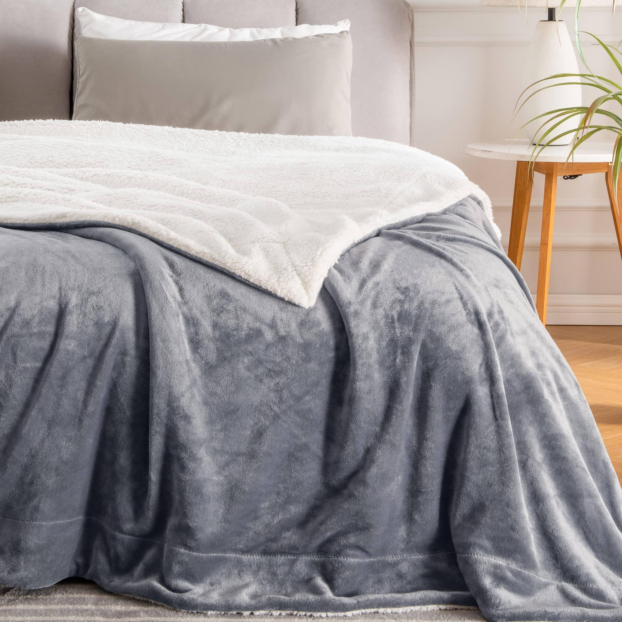 BEDELITE Sherpa Fleece Blanket King size, Grey Thick Warm Blankets for Winter, Super Soft Cozy Fuzzy Bed Blanket 108 x 90