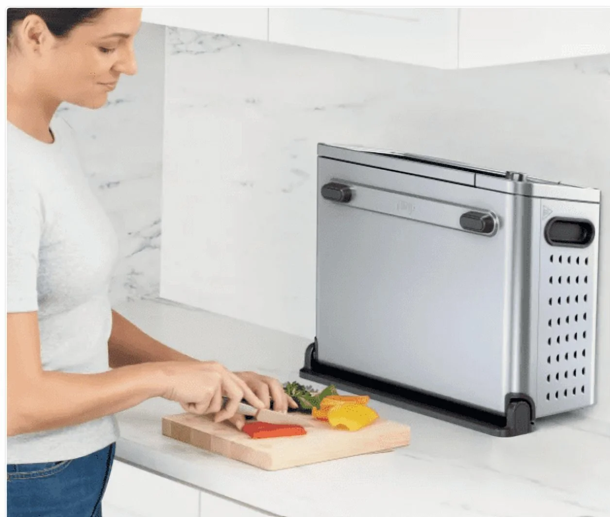 New Ninja Flip 10 - in - 1 Toaster Oven & Air Fryer with Added Broil Rack