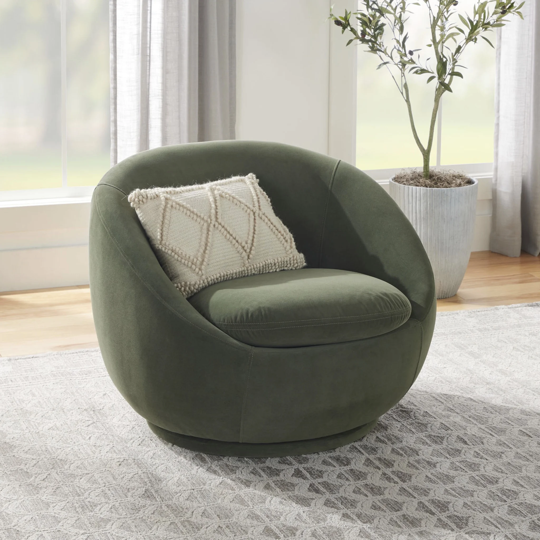 Better Homes & Gardens Mira Swivel Accent Chair, Cream Shearling