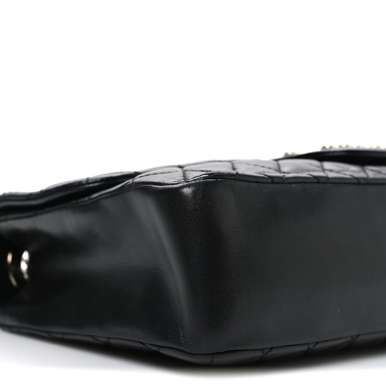 Lambskin Medium Westminster Pearl Flap Black