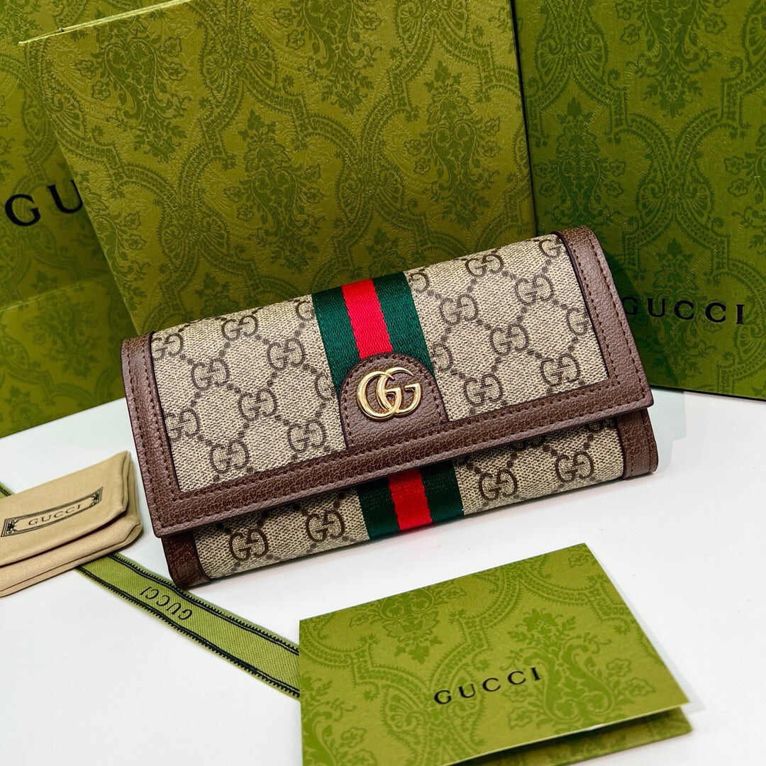 GUCCI【グッチ】 洗練されたデザイン！超薄型短財布 春夏トレンド必須