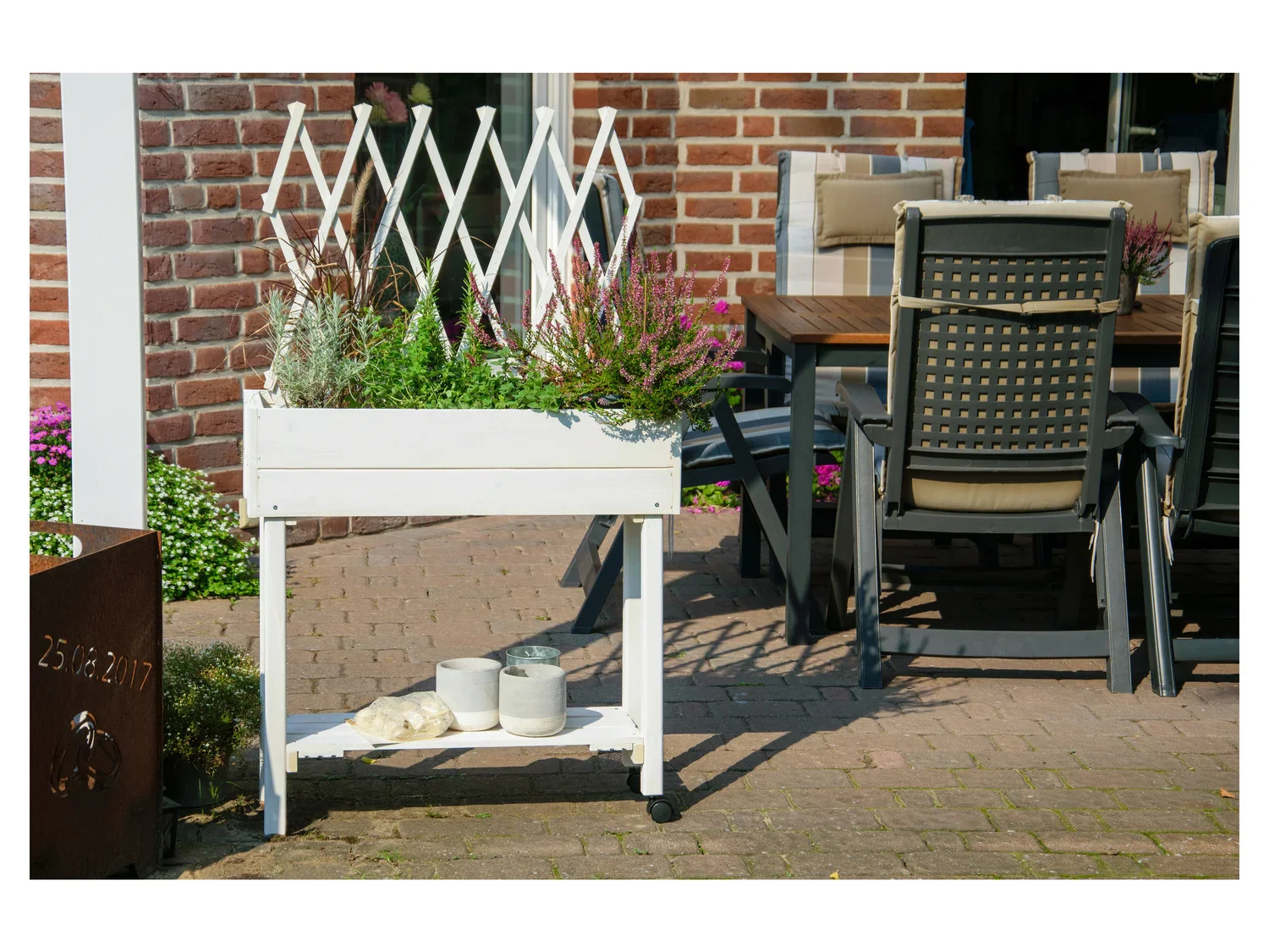 dobar Jardinire surleve  roulettes avec treillis, L 79 x l 28,5 x H130 cm