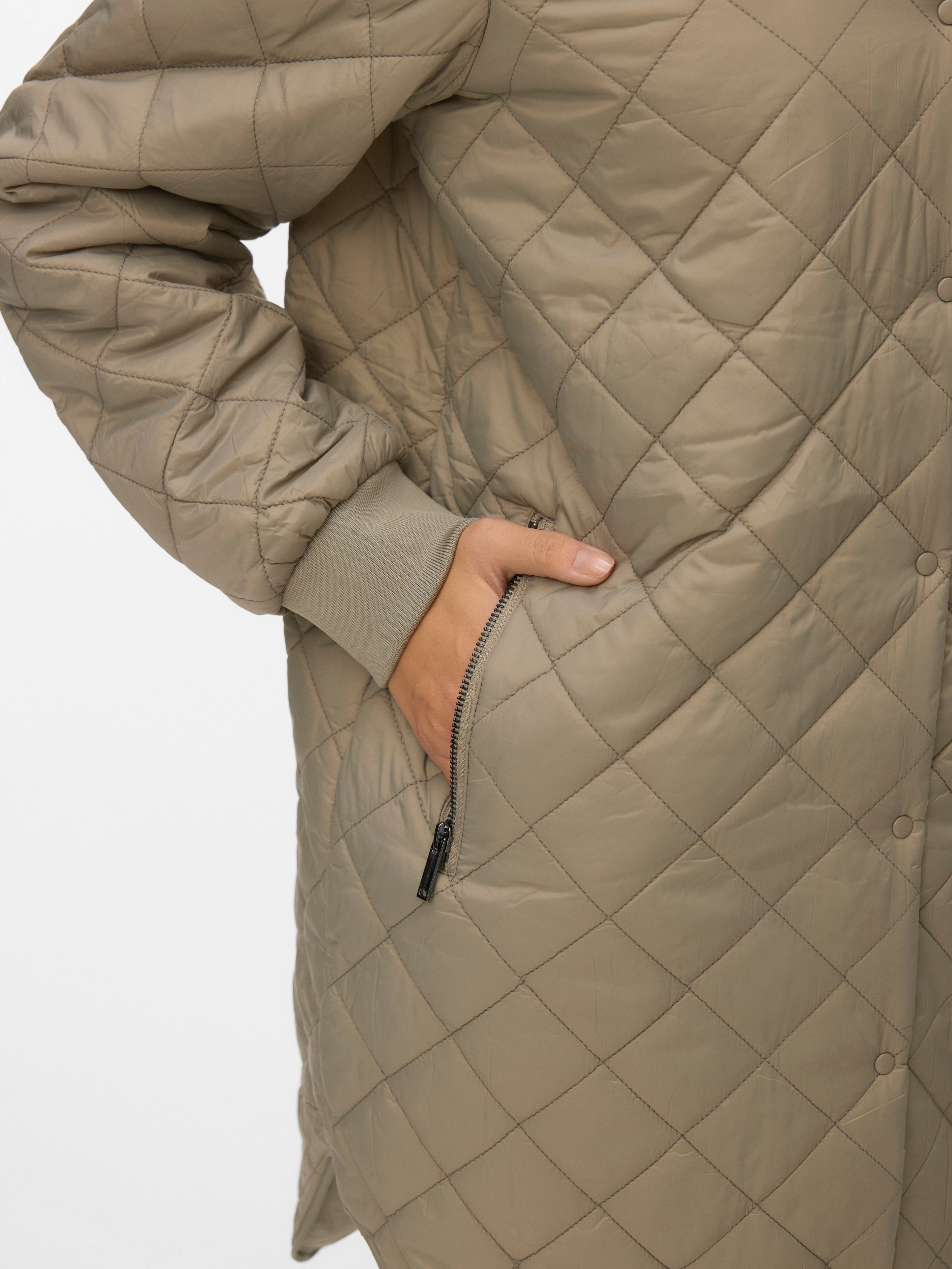 VERO MODA® VMHAYLE Quilted Jacket