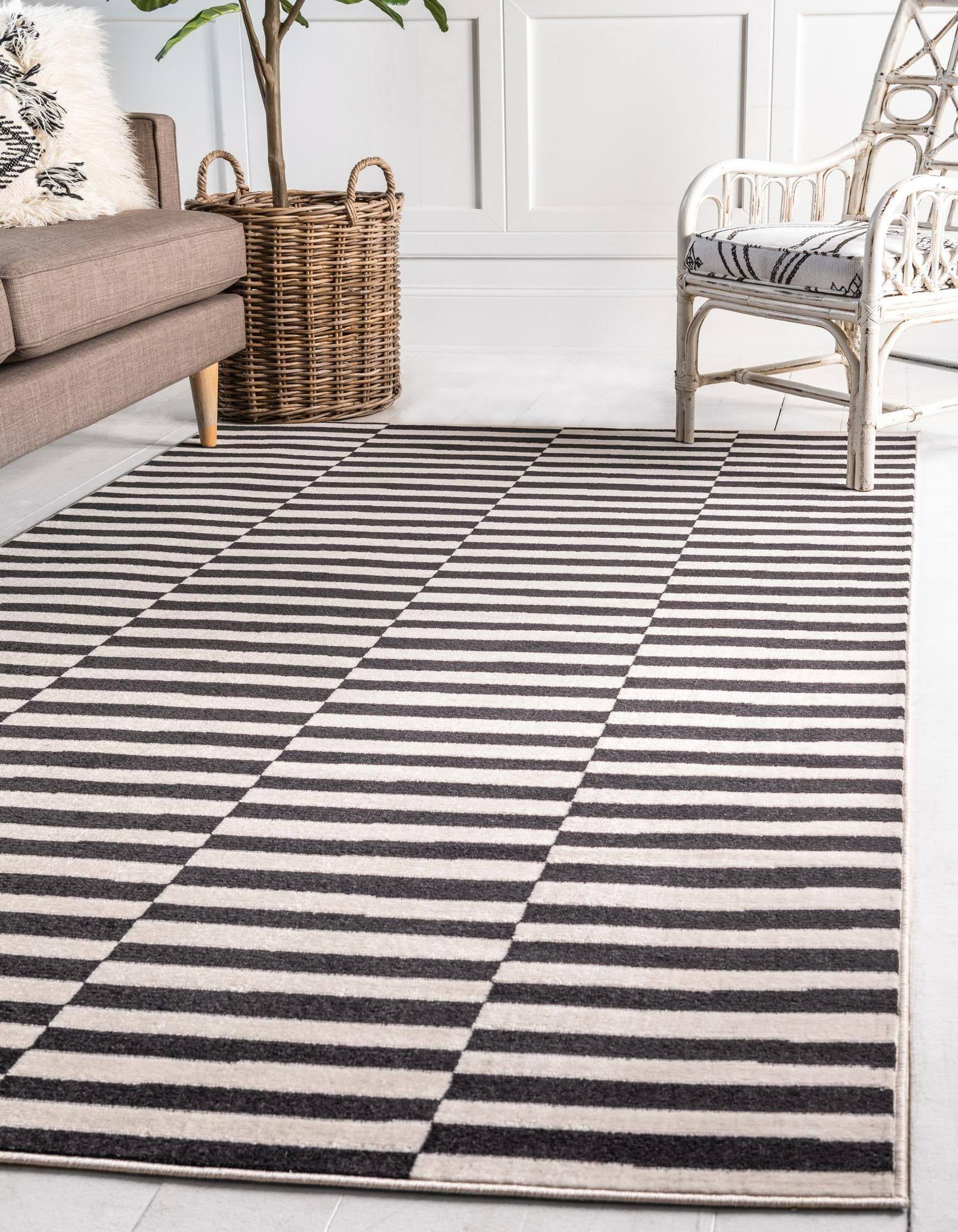 Unique Loom Williamsburg Striped Black 6' 0 x 9' 0 Area Rug