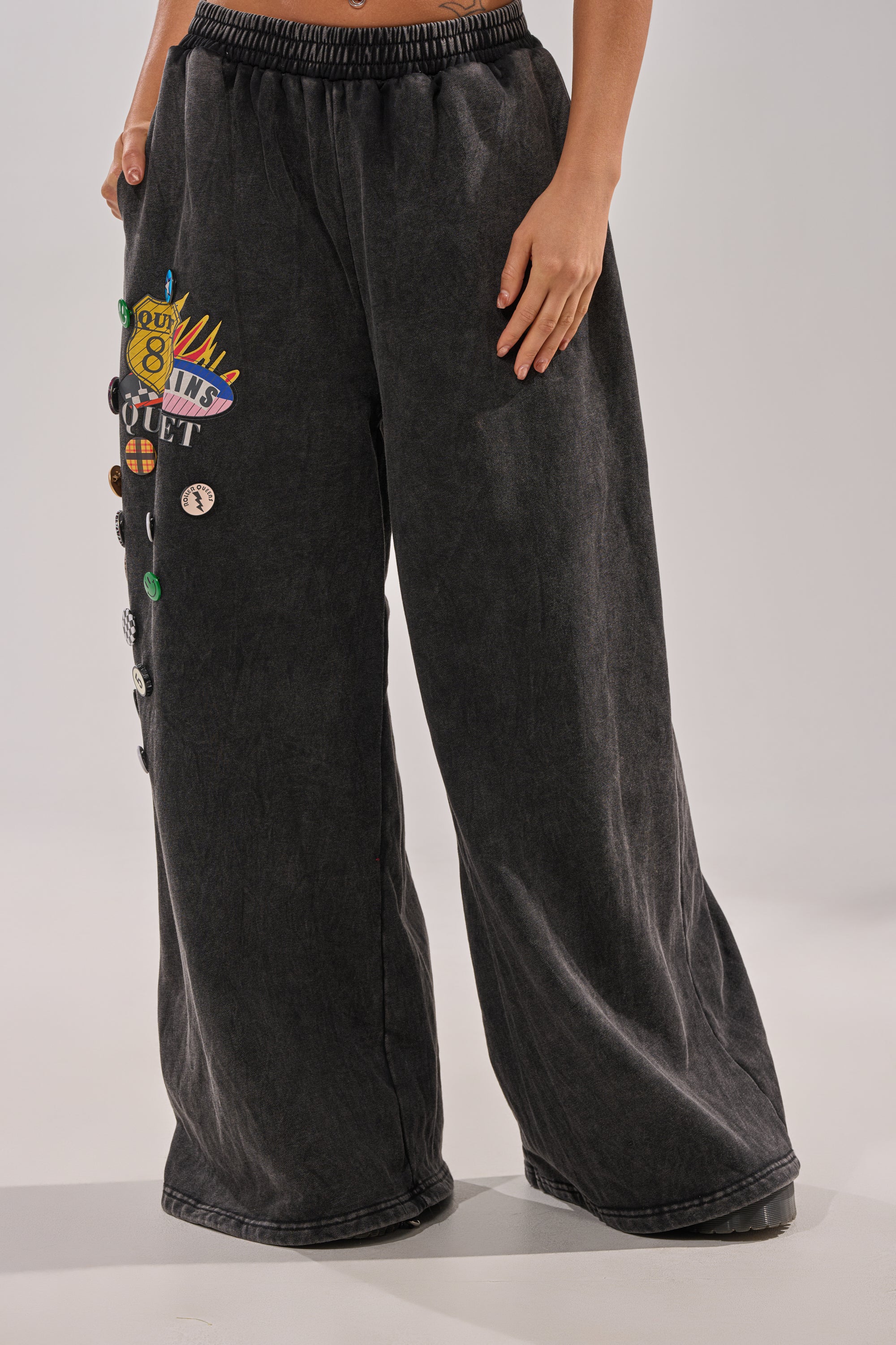 ANOTHER ONE WIDE LEG JOGGER - Akira Store