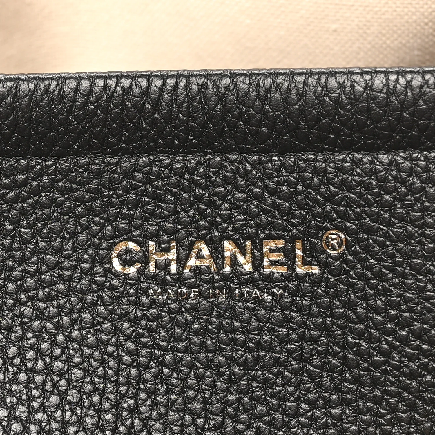Grained Calfskin Boucle Urban Essentials Small Shopping Bag Black Ivory