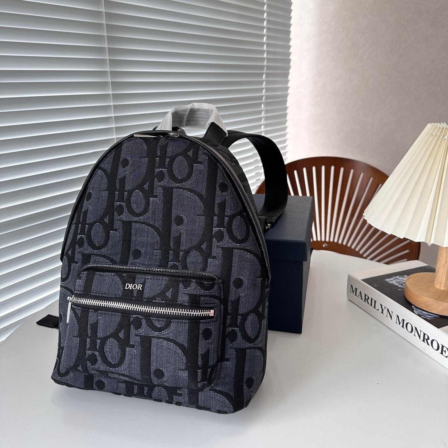 【ディオール】好感度たっぷり♪大人もOK 後ろ姿まで可愛い★RIDER バックパック