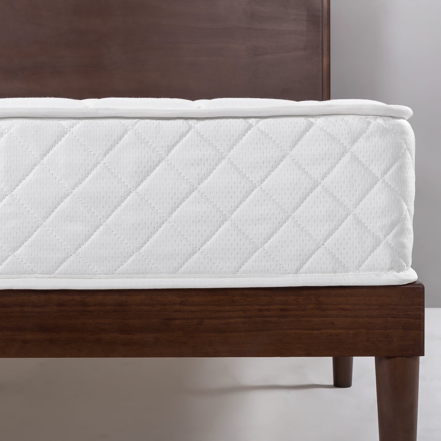 8 Quilted Hybrid of Comfort Foam and Pocket Spring Mattress. Twin
