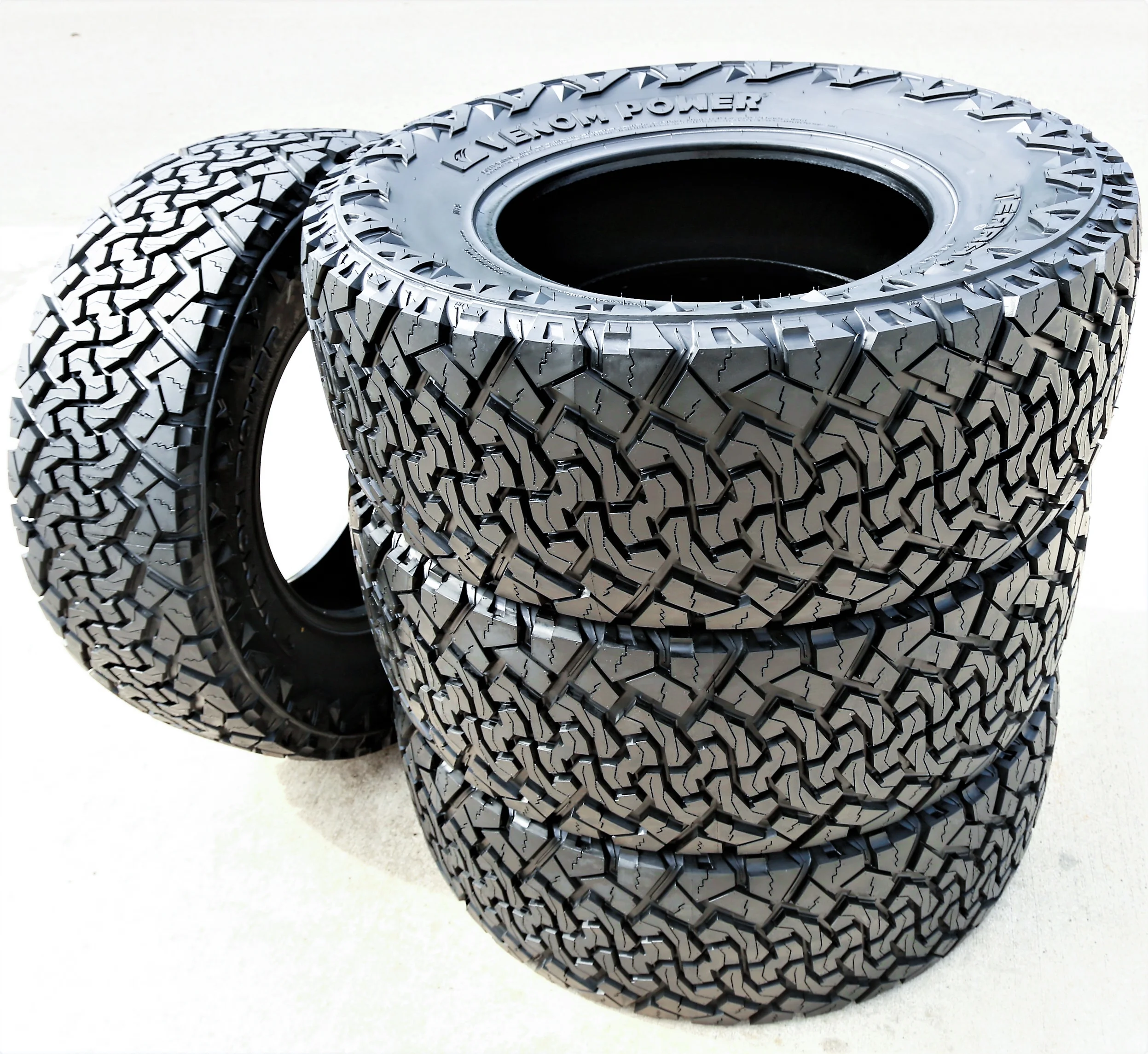 Venom Power Terra Hunter X/T 265/75R16 116T Extreme Terrain Tire
