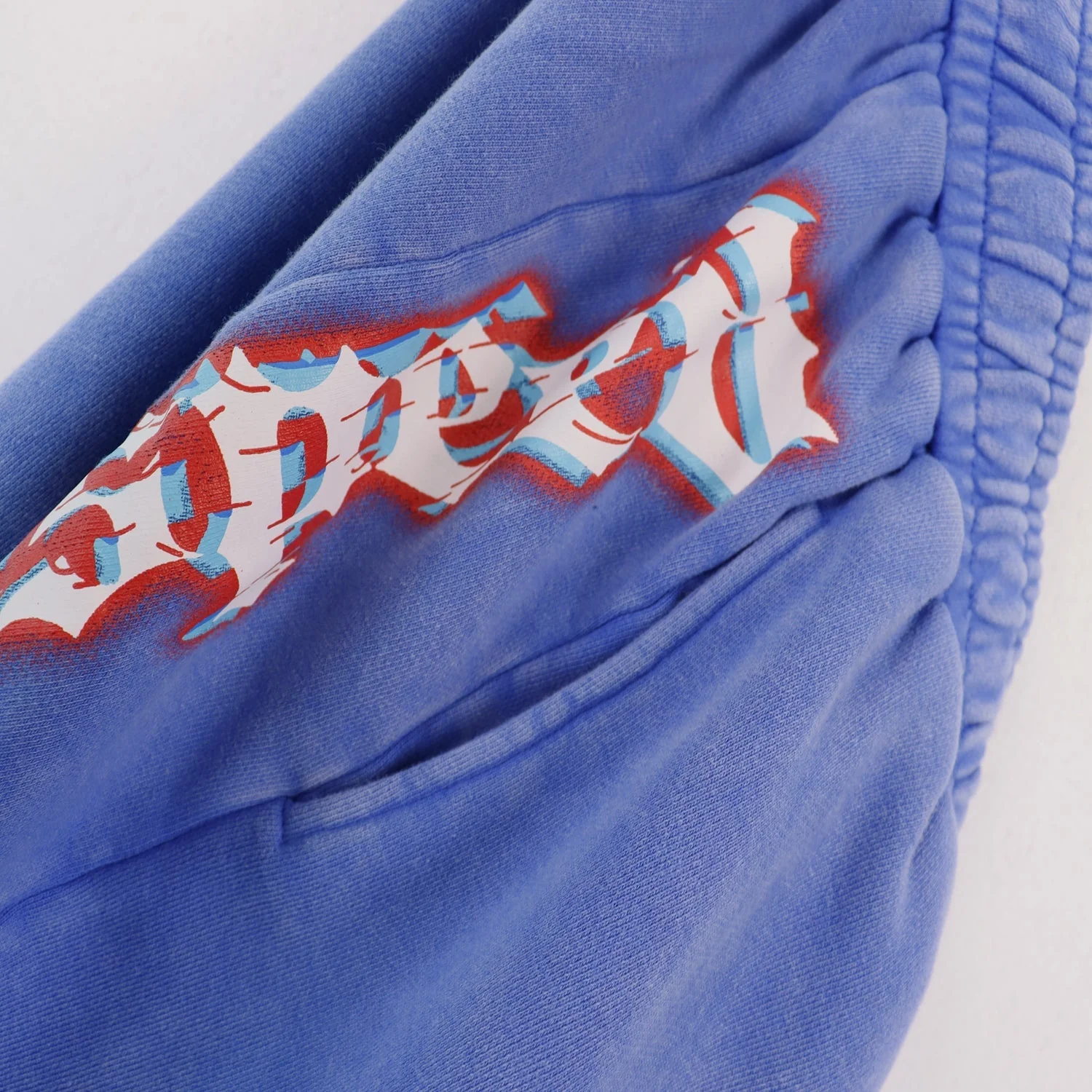 NEW Shorts 8770