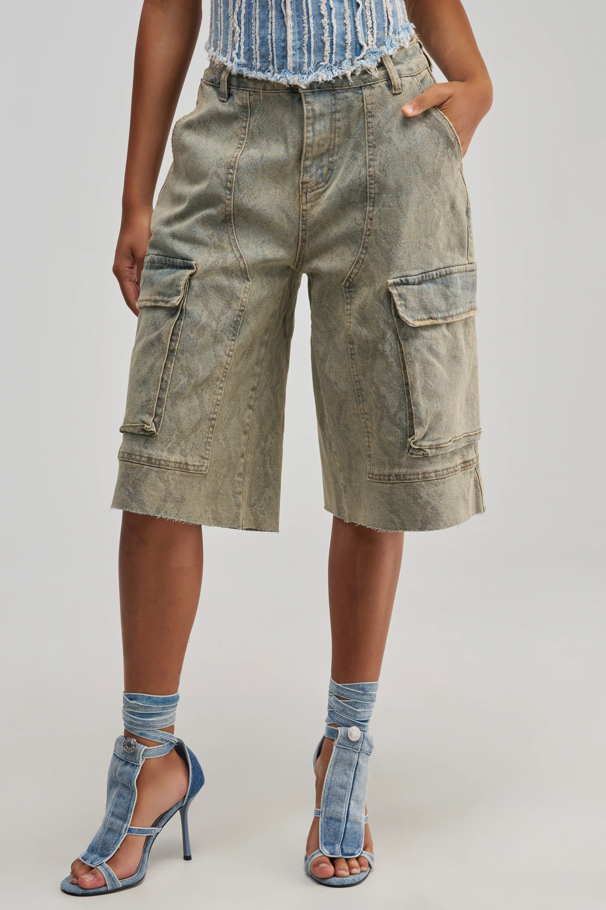 LITTLE SNAKE BERMUDA SHORT VINTAGE DENIM - Akira Store
