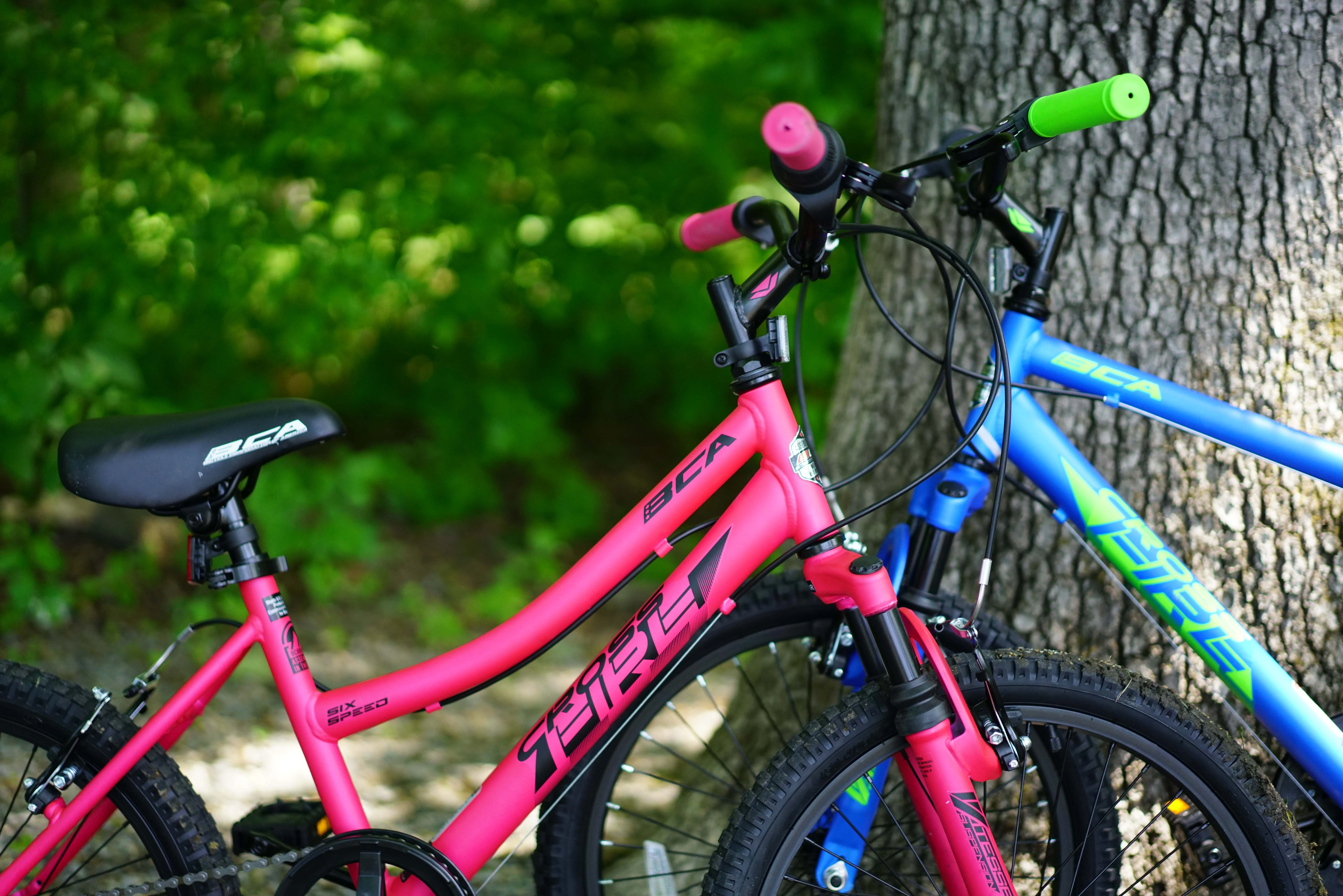 20" Crossfire 6 Speed Boy's Mountain Bike, Blue/Green Image 3