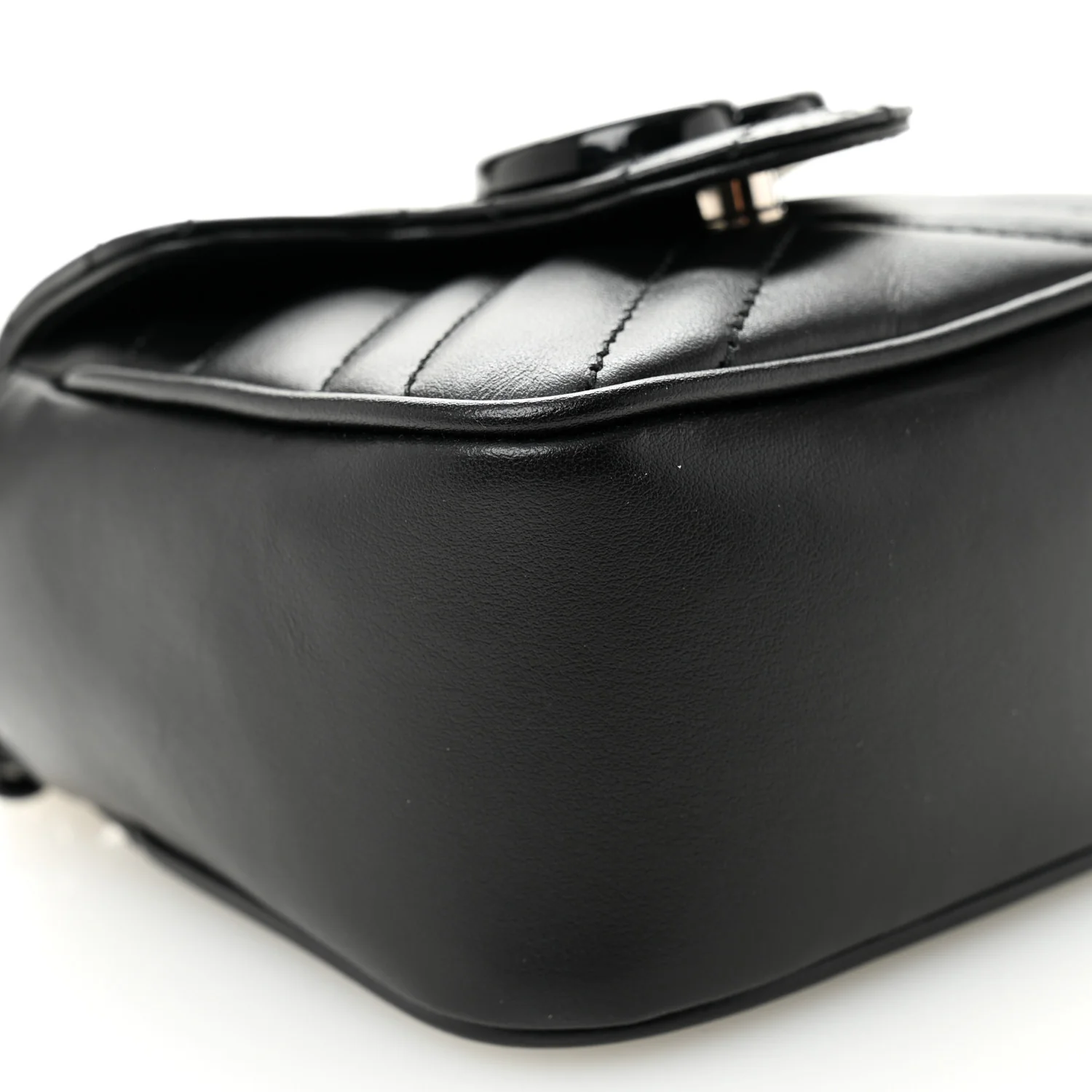 Calfskin Matelasse Monochrome GG Marmont Chain Mini Belt Bag Black