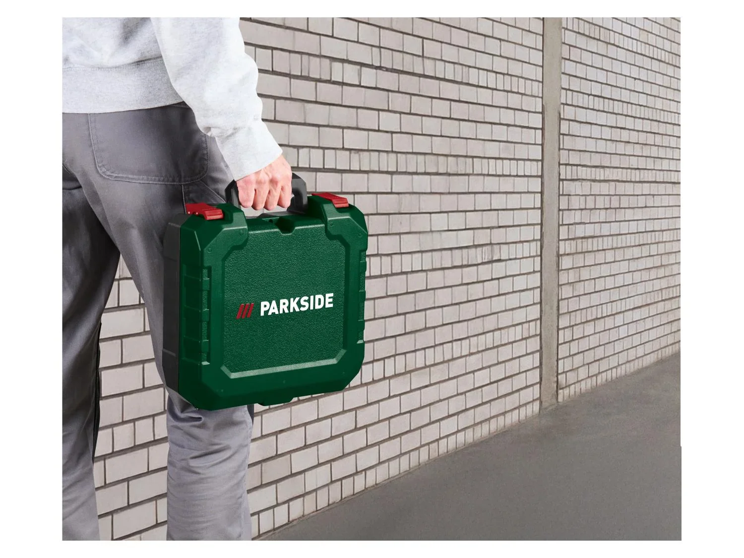 PARKSIDE Perceuse-visseuse sans fil et 17 accessoires + batterie + chargeur, 12 V