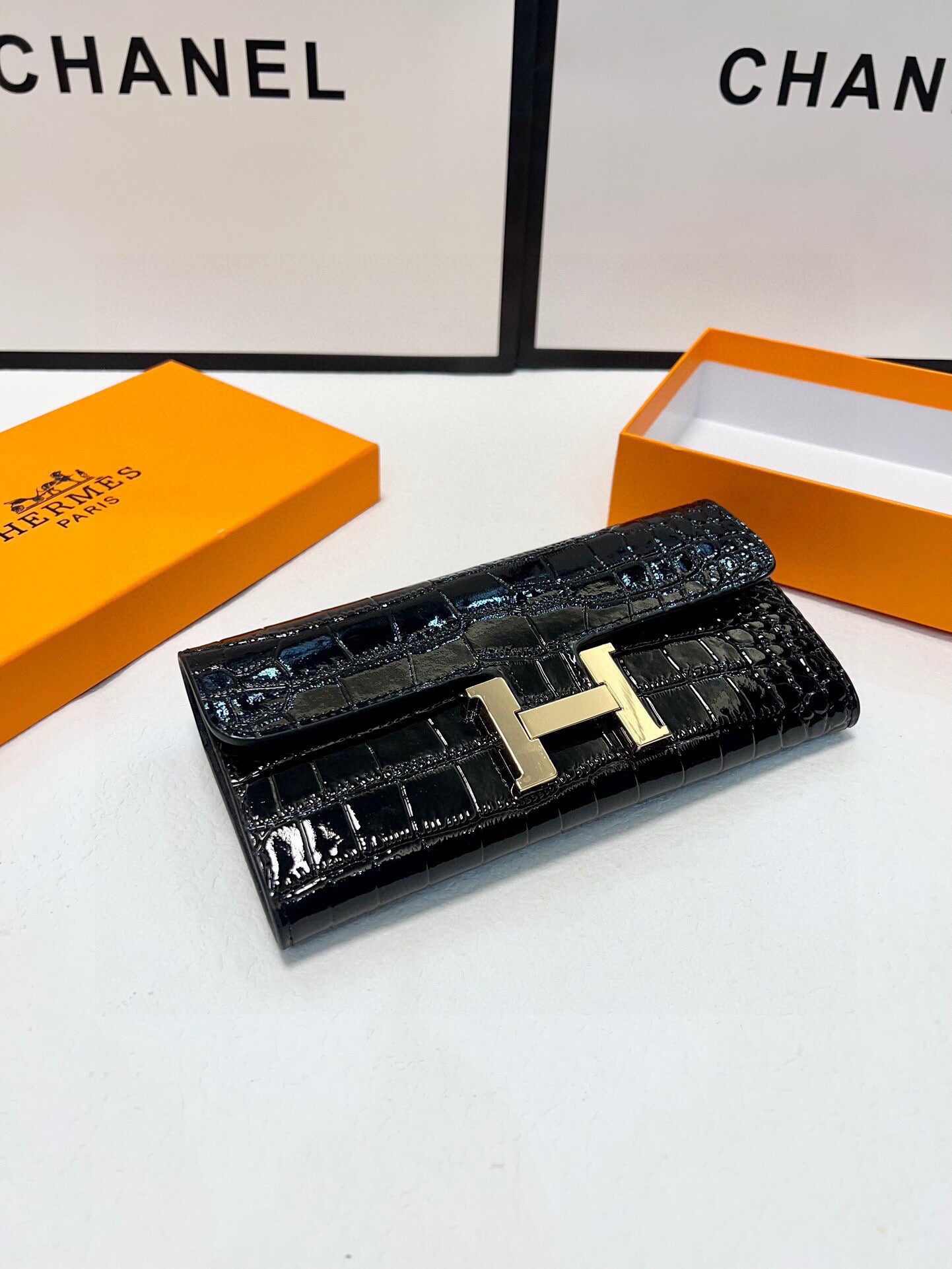 【エルメス】新作長財布 シャイニークロコ ノワール/金具