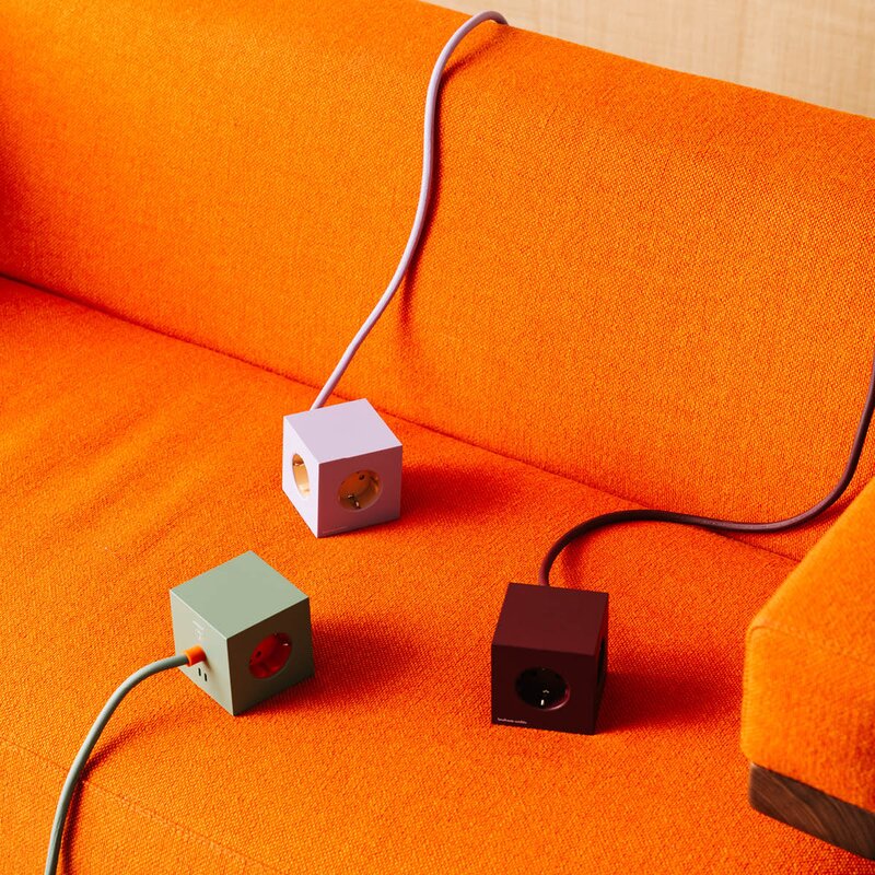 Square 1 Bauhaus Archiv USB-C kabel 1,8 m Mulberry Red