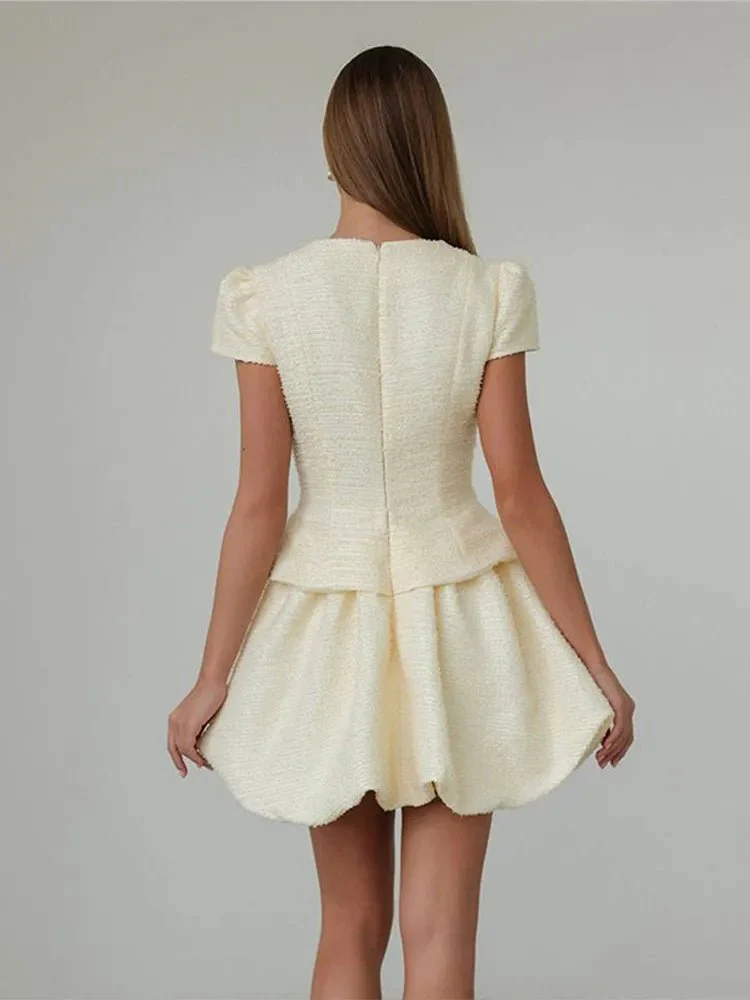 Ensemble deux pièces chemise à manches bouffantes et jupe bulle