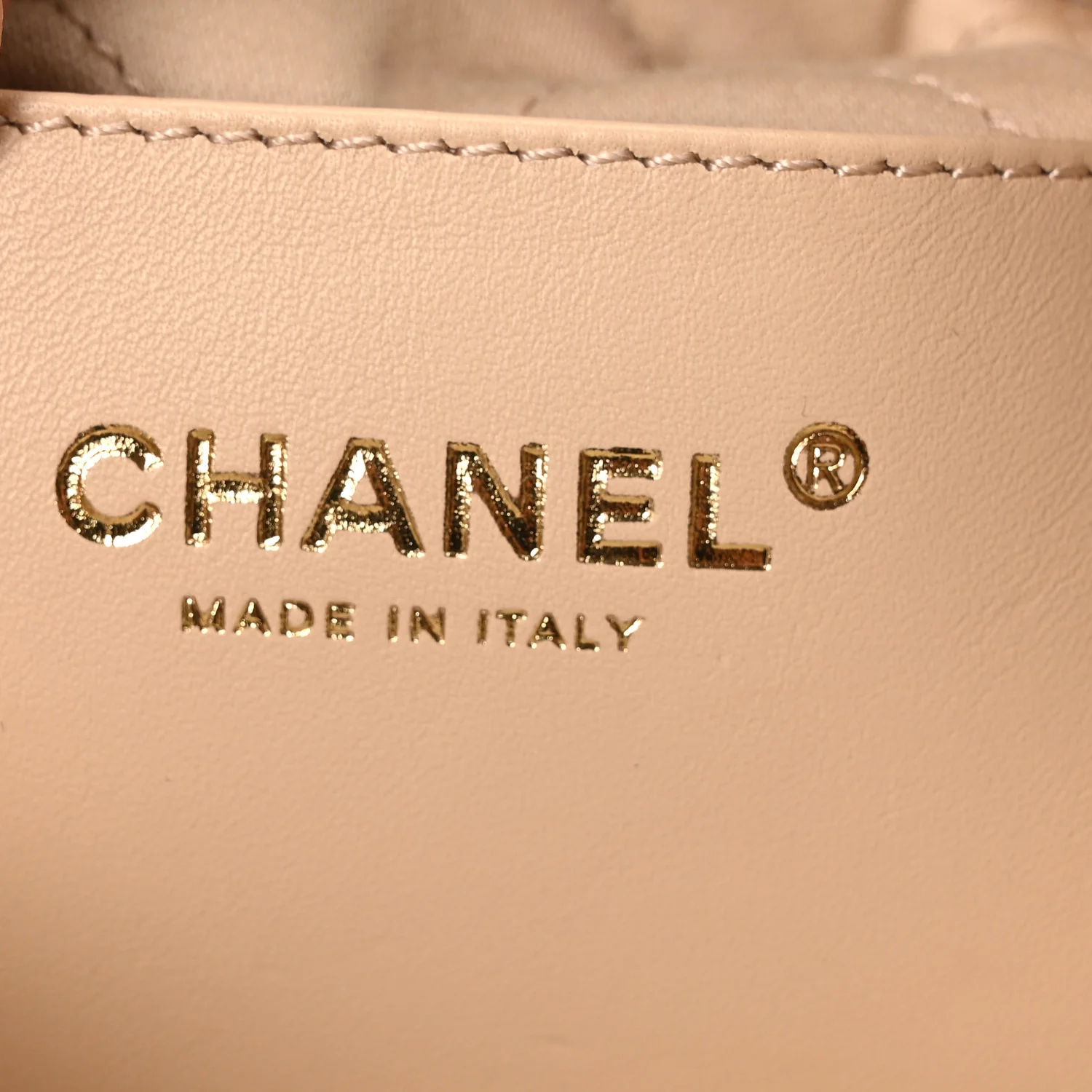 Shiny Calfskin Quilted Mini Chanel 22 White