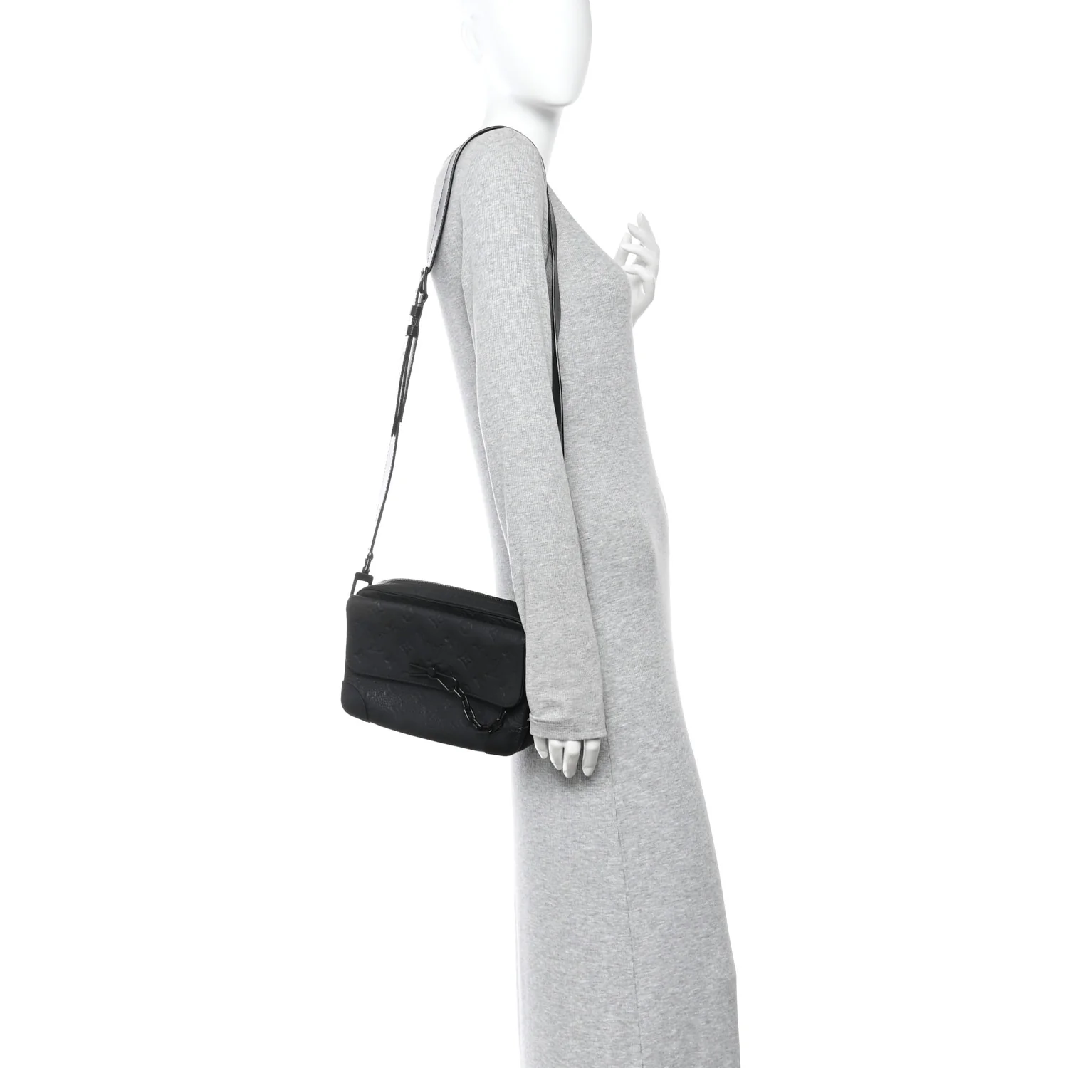 Taurillon Monogram Steamer Messenger Black