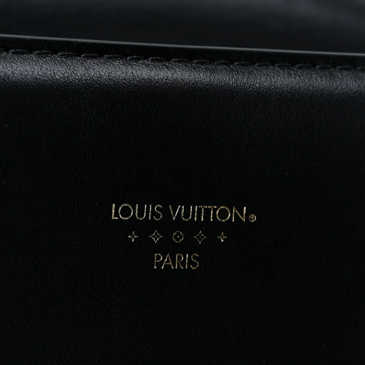 Smooth Calfskin LV Pont 9 Black