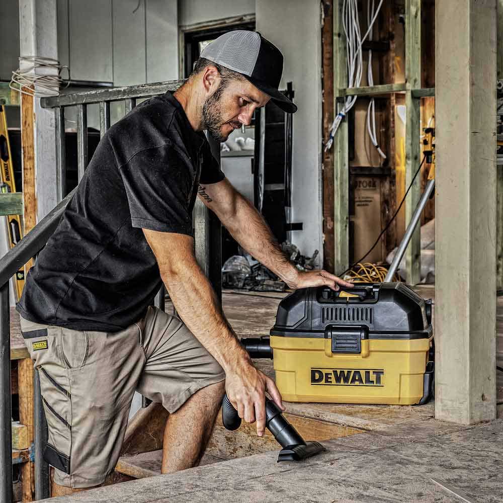 DEWALT 15-Litre Polyurethane Body Wet & Dry Vacuum DXV15T